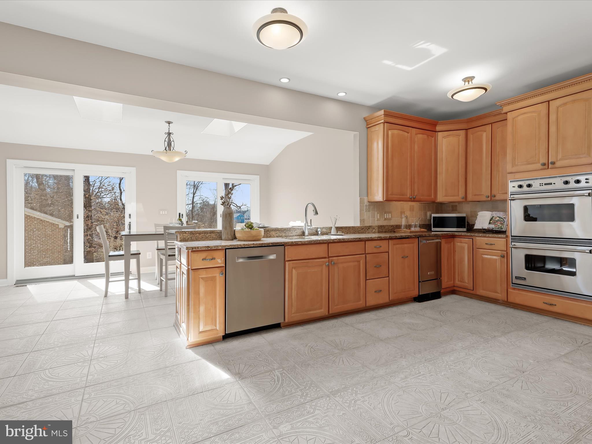 PIKESVILLE - Residential