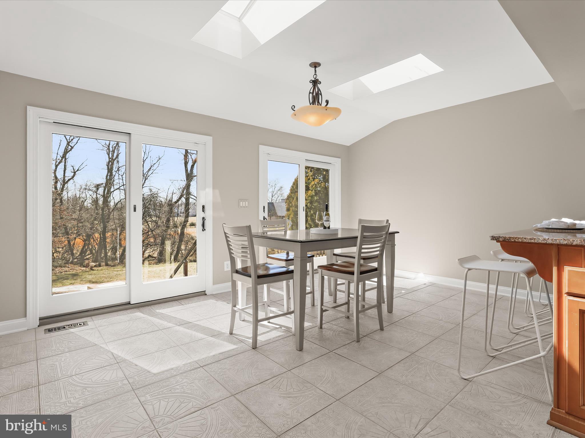 PIKESVILLE - Residential