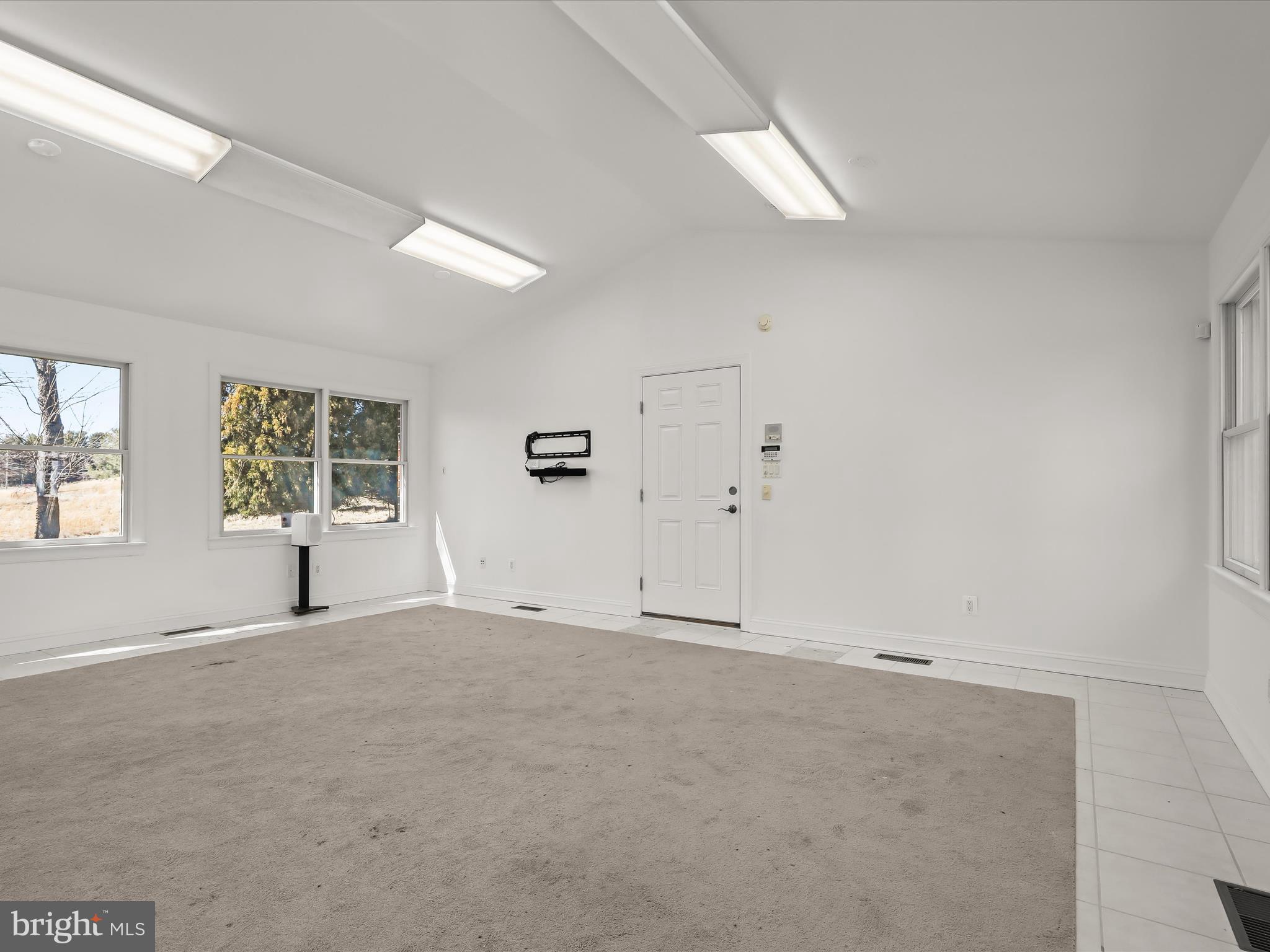 PIKESVILLE - Residential