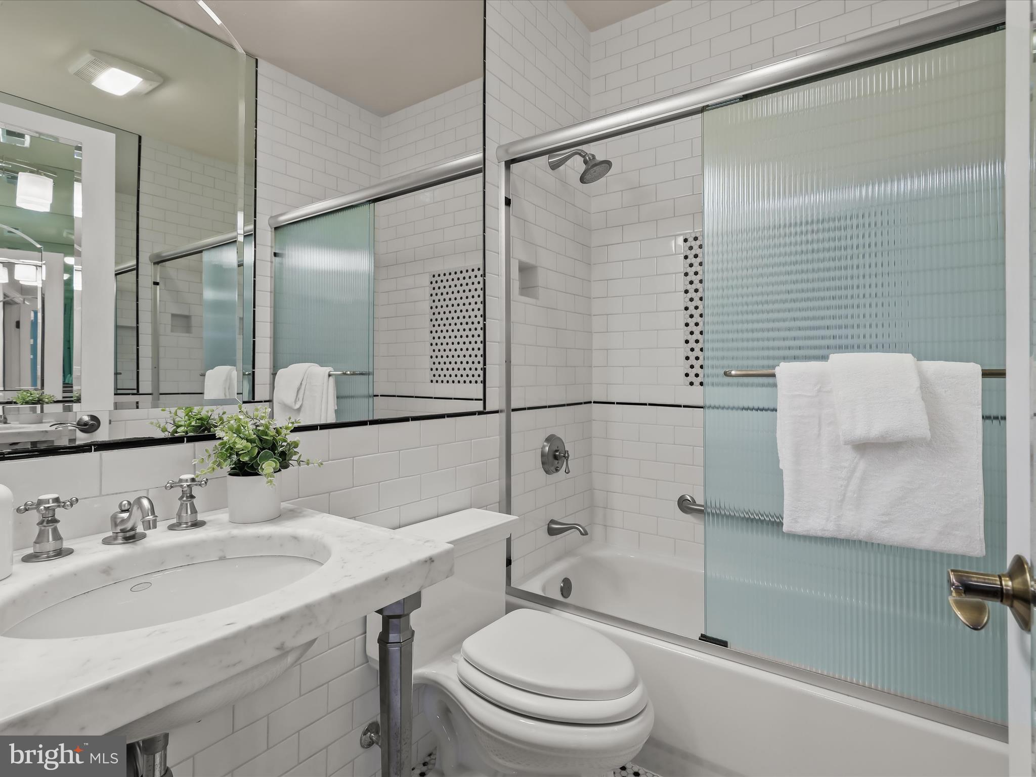 PIKESVILLE - Residential