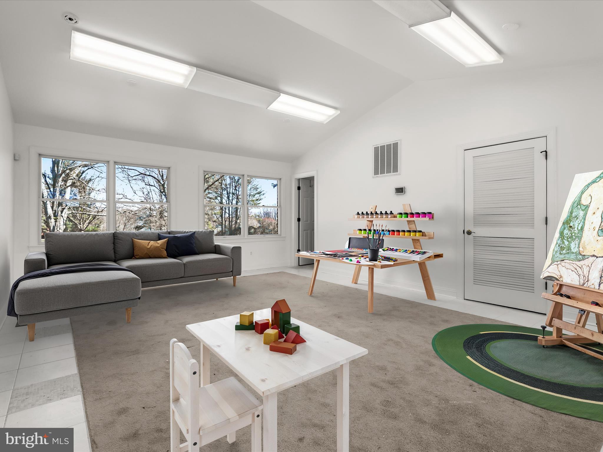 PIKESVILLE - Residential