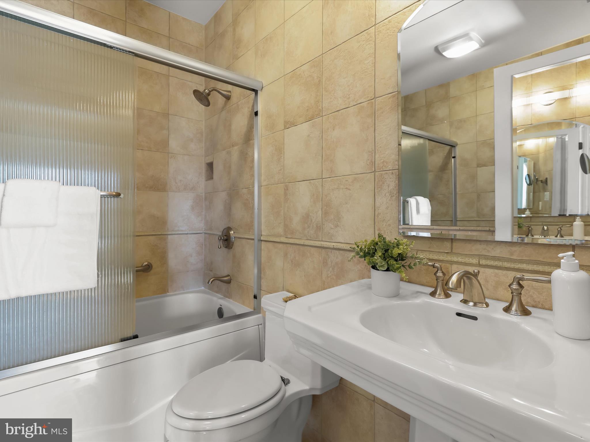 PIKESVILLE - Residential