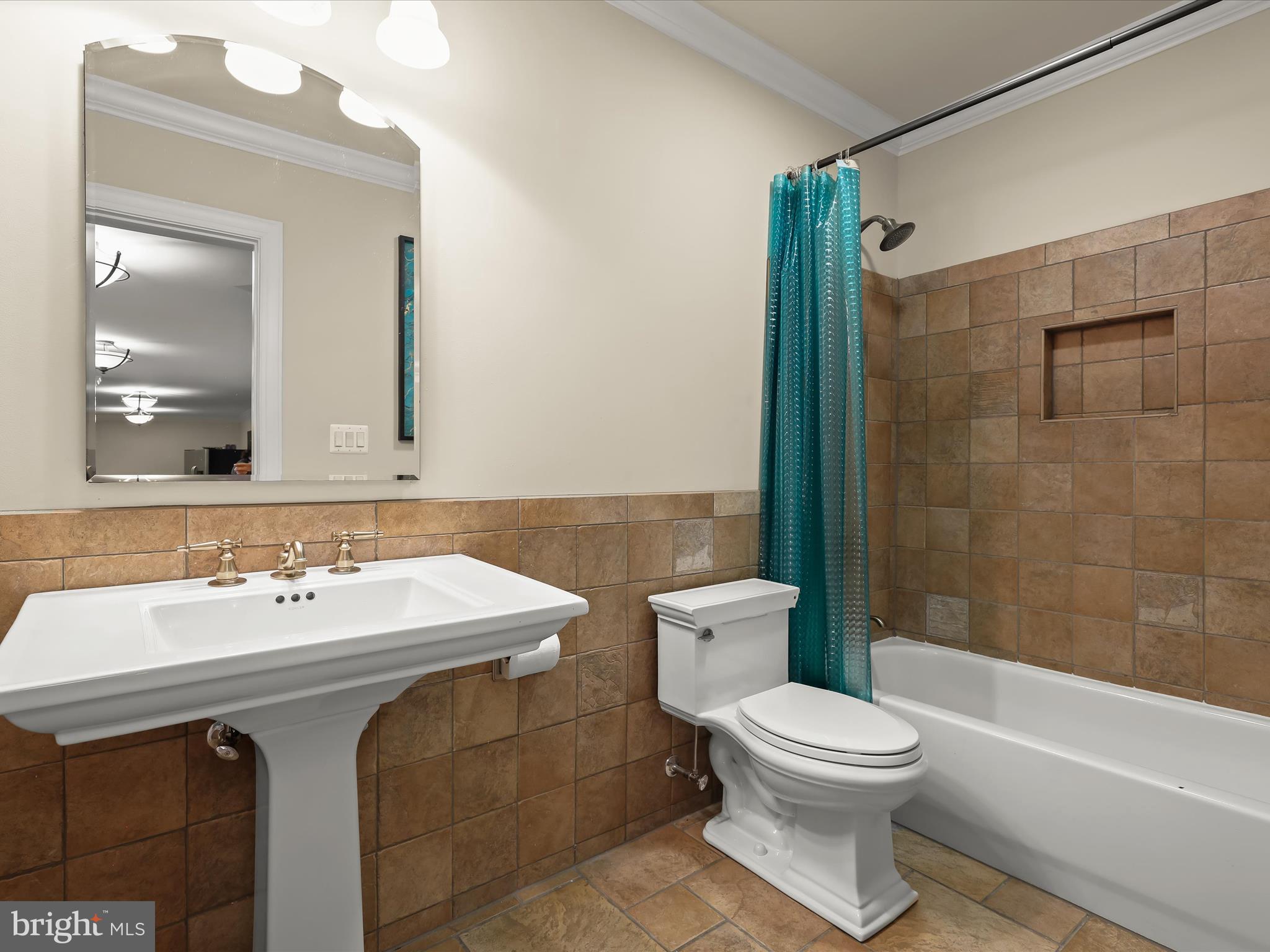 PIKESVILLE - Residential