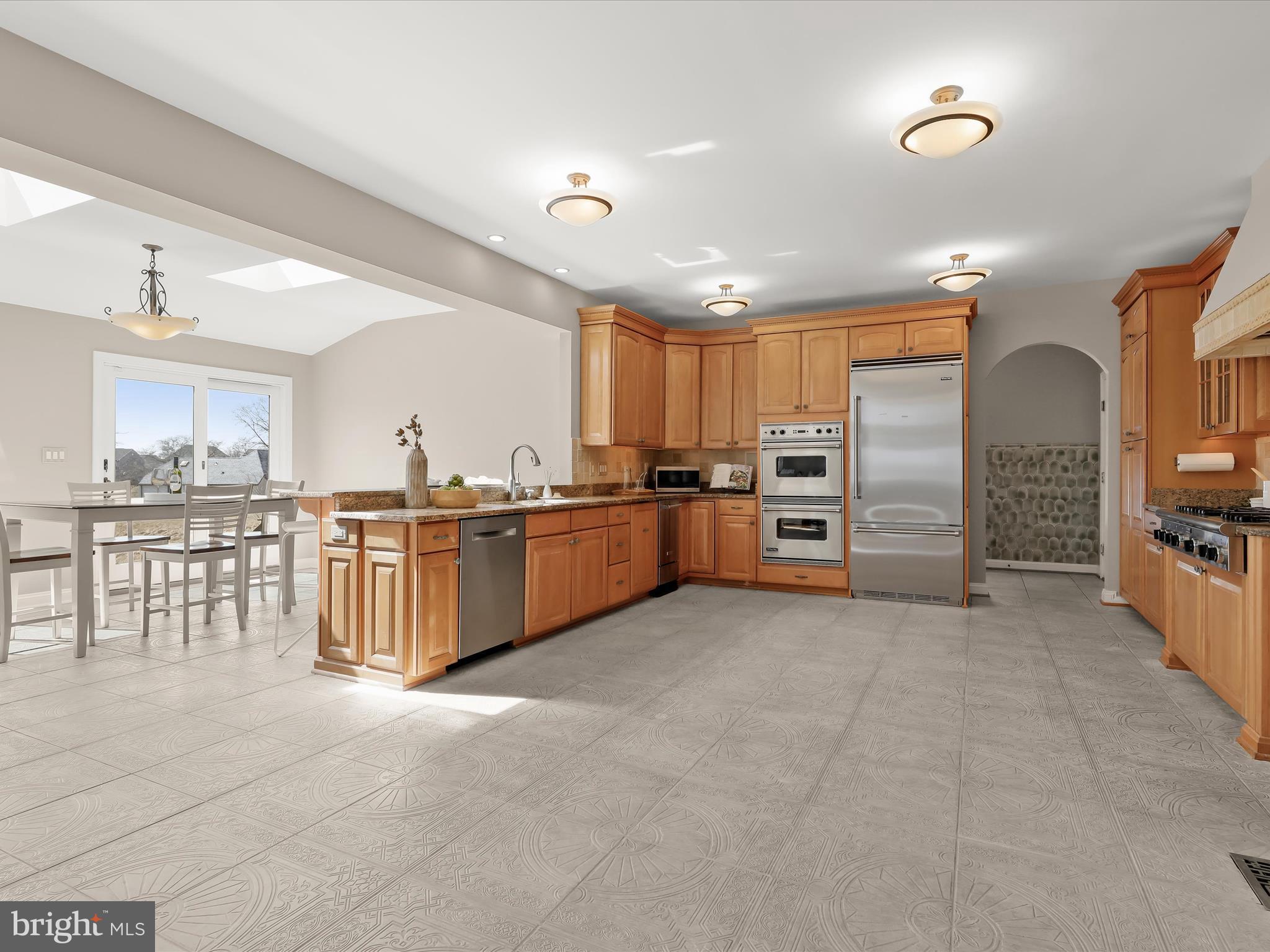 PIKESVILLE - Residential