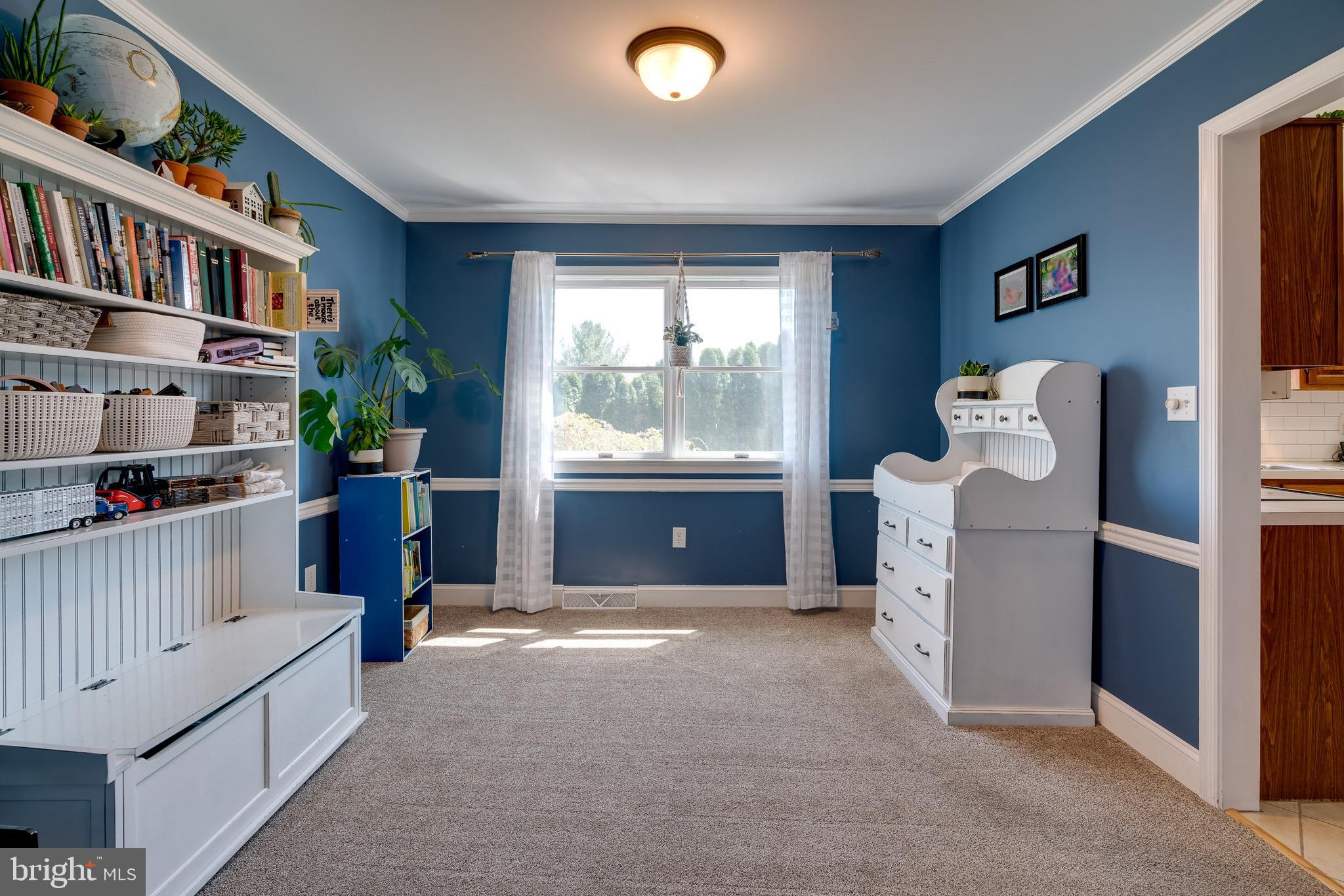 CLAY MANOR - Residential