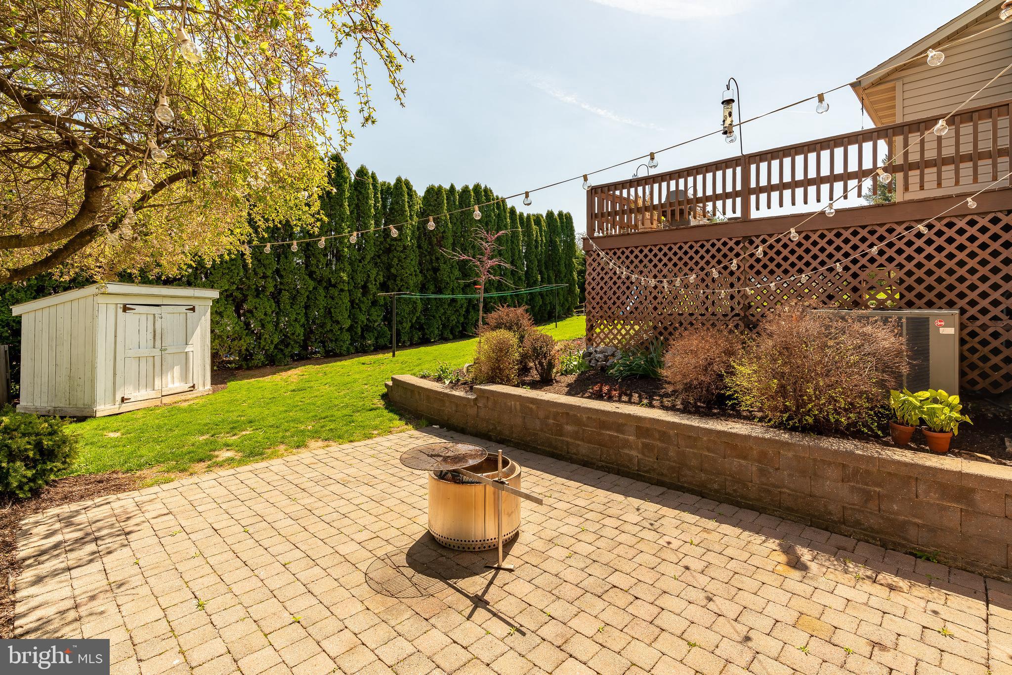 CLAY MANOR - Residential