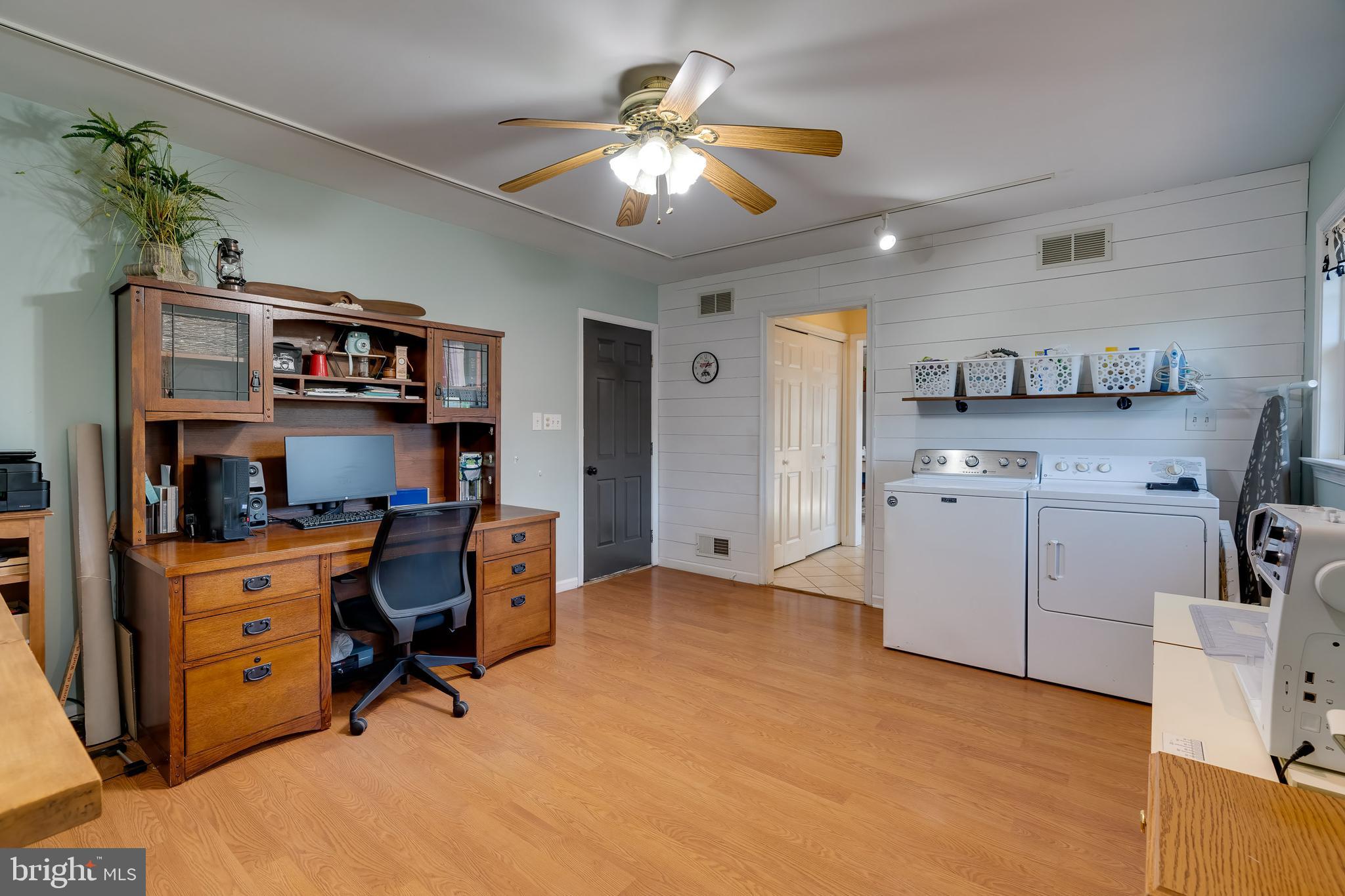 CLAY MANOR - Residential