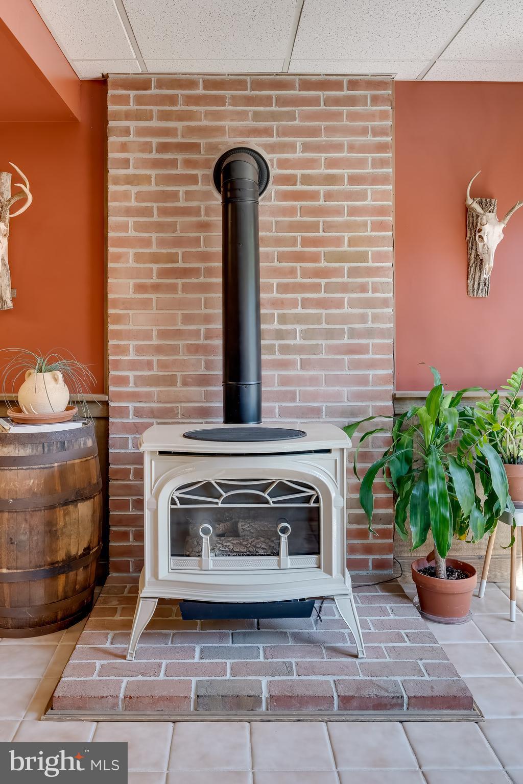 CLAY MANOR - Residential