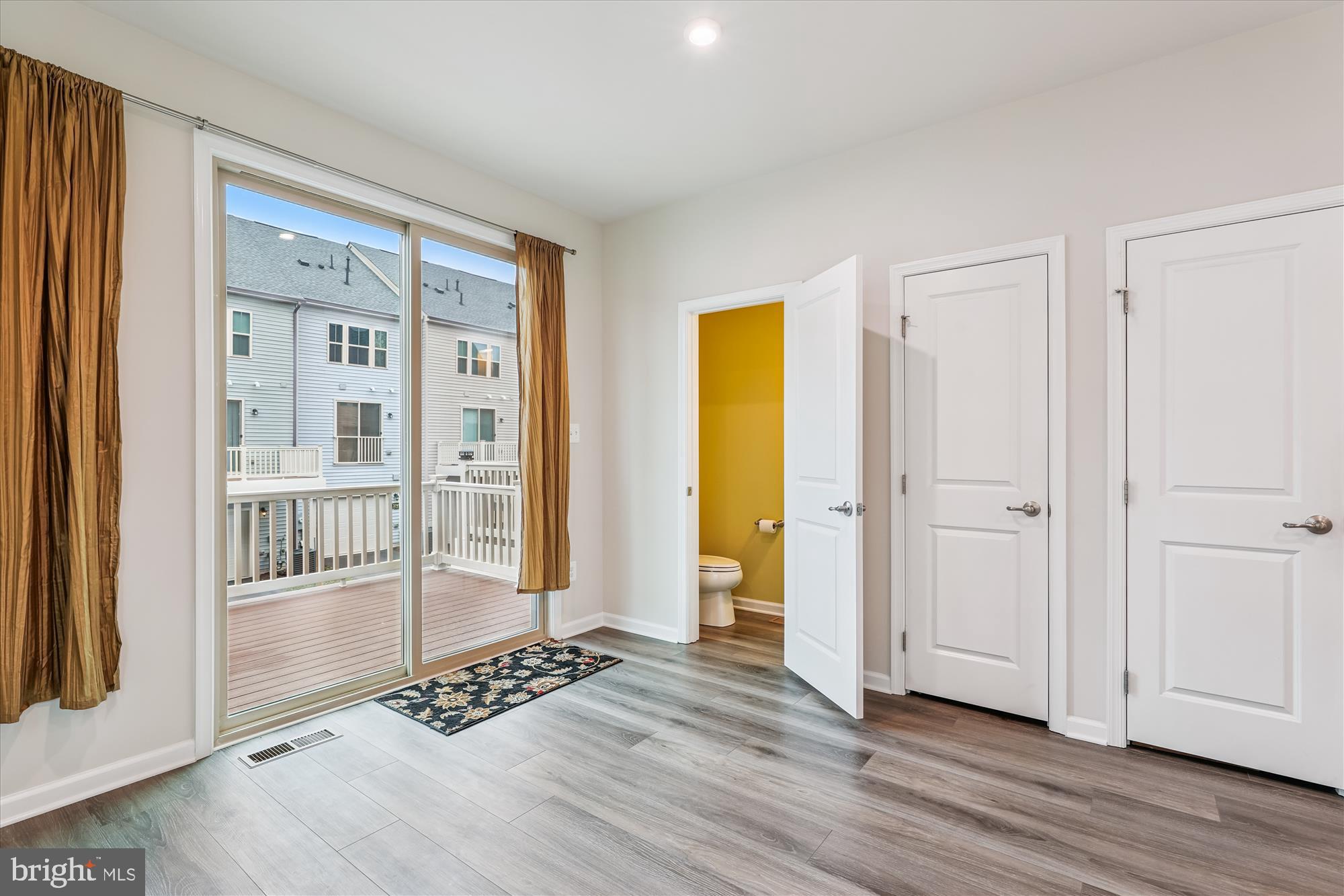 PARKSIDE - Residential