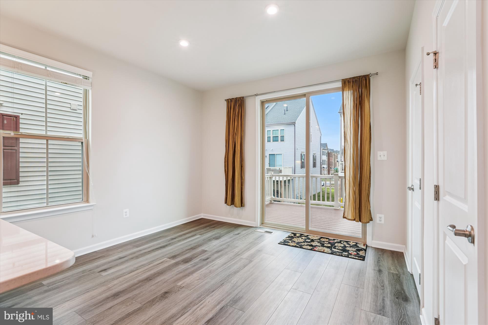 PARKSIDE - Residential