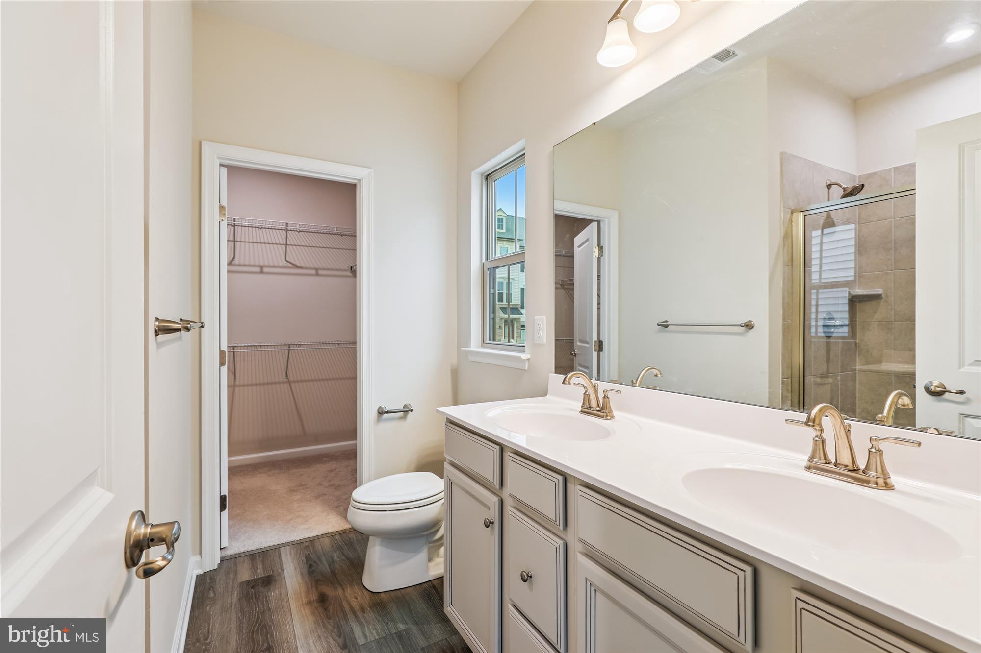 PARKSIDE - Residential