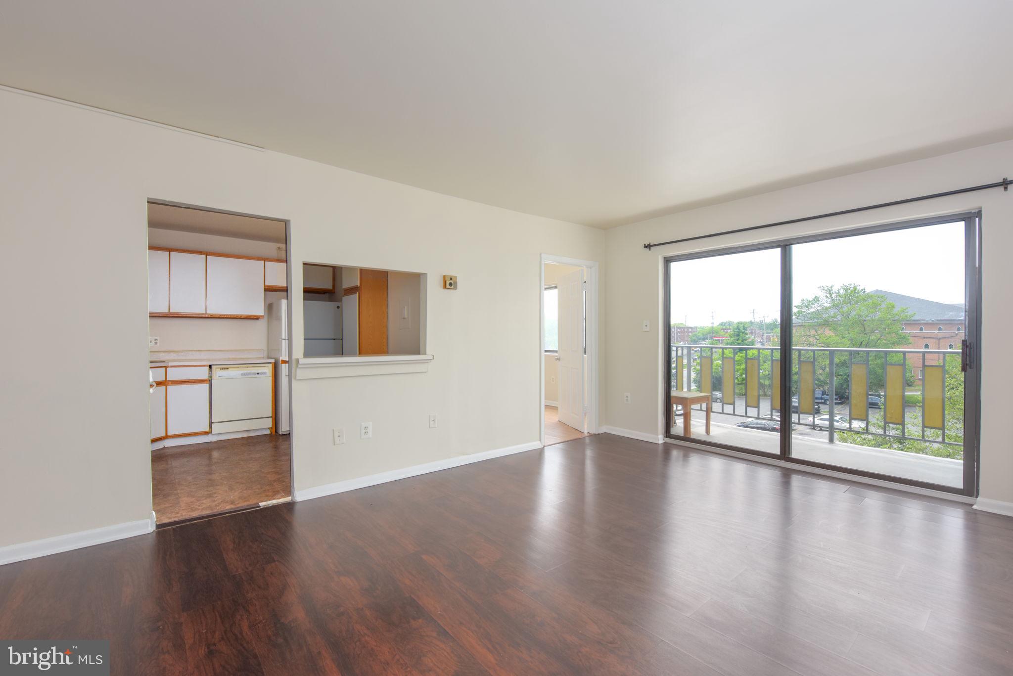 PINEWAY TOWERS - Residential