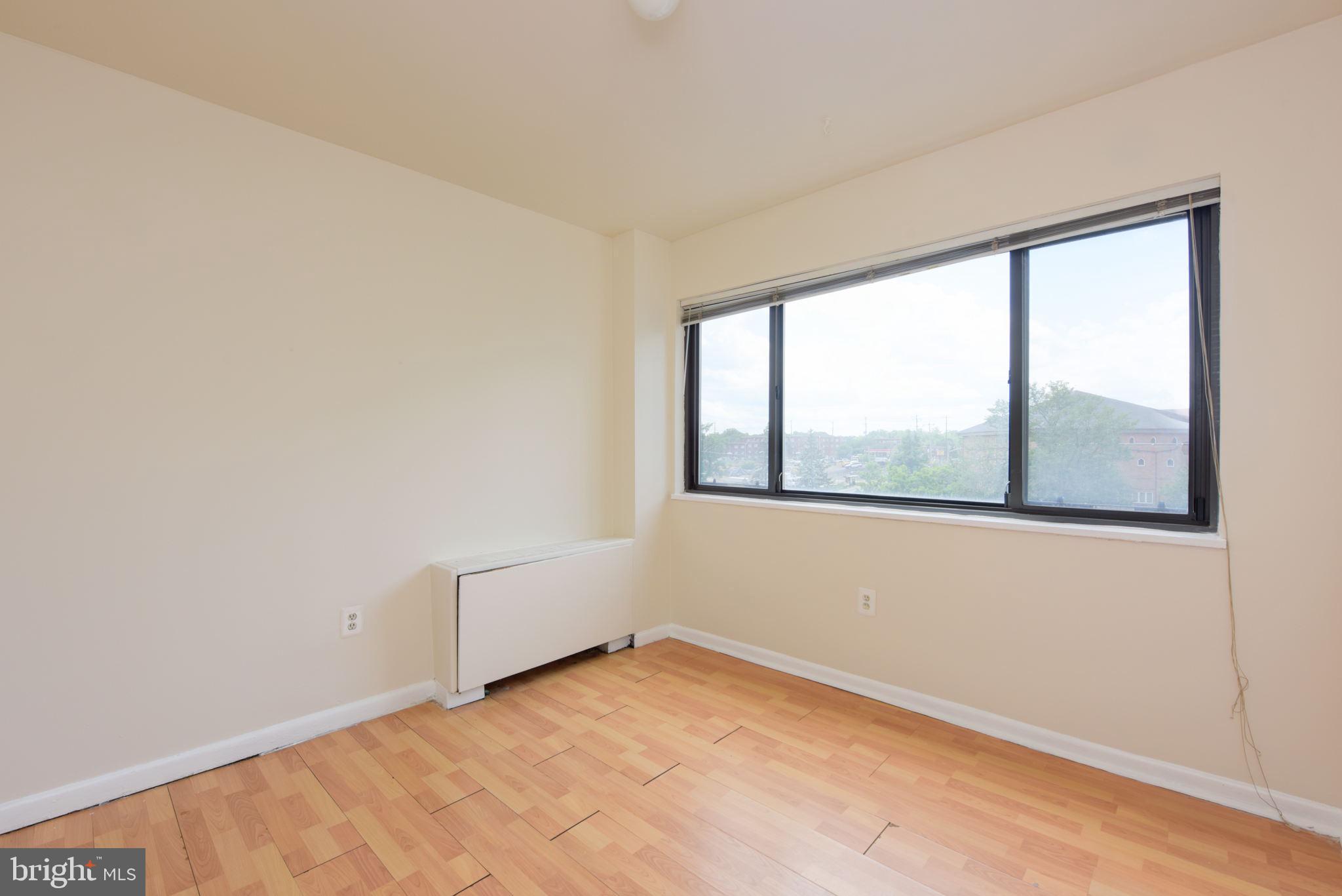 PINEWAY TOWERS - Residential