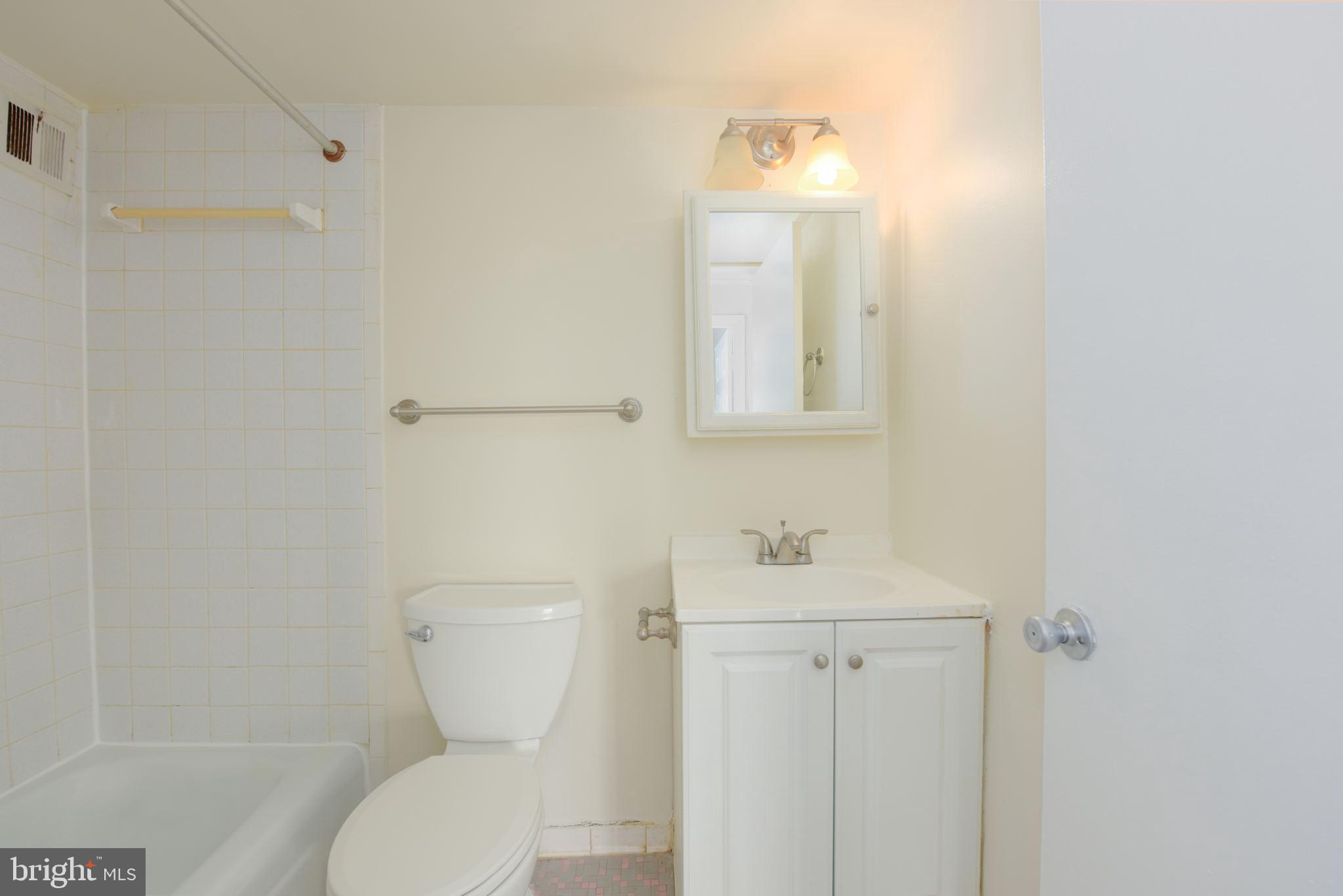 PINEWAY TOWERS - Residential