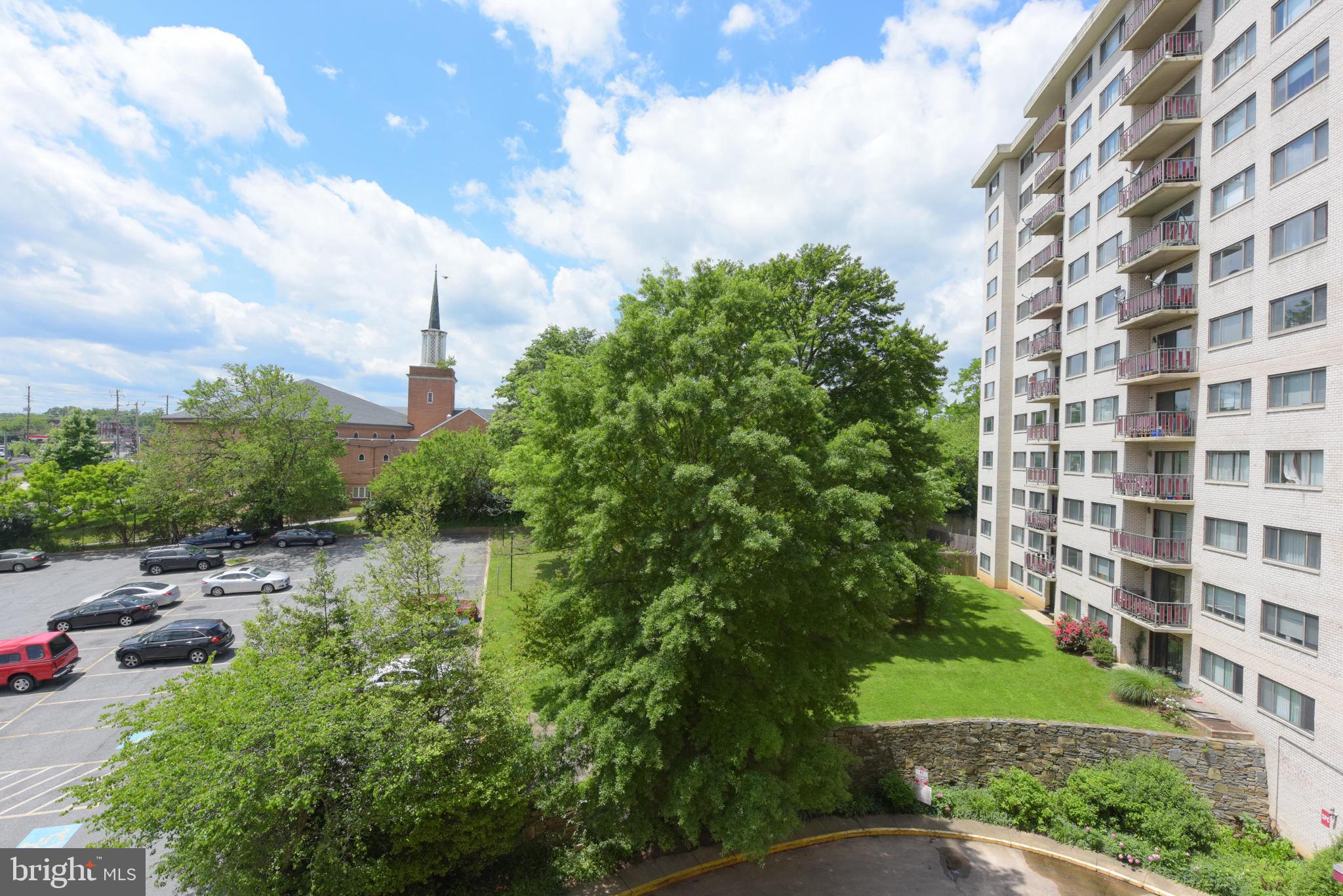 PINEWAY TOWERS - Residential