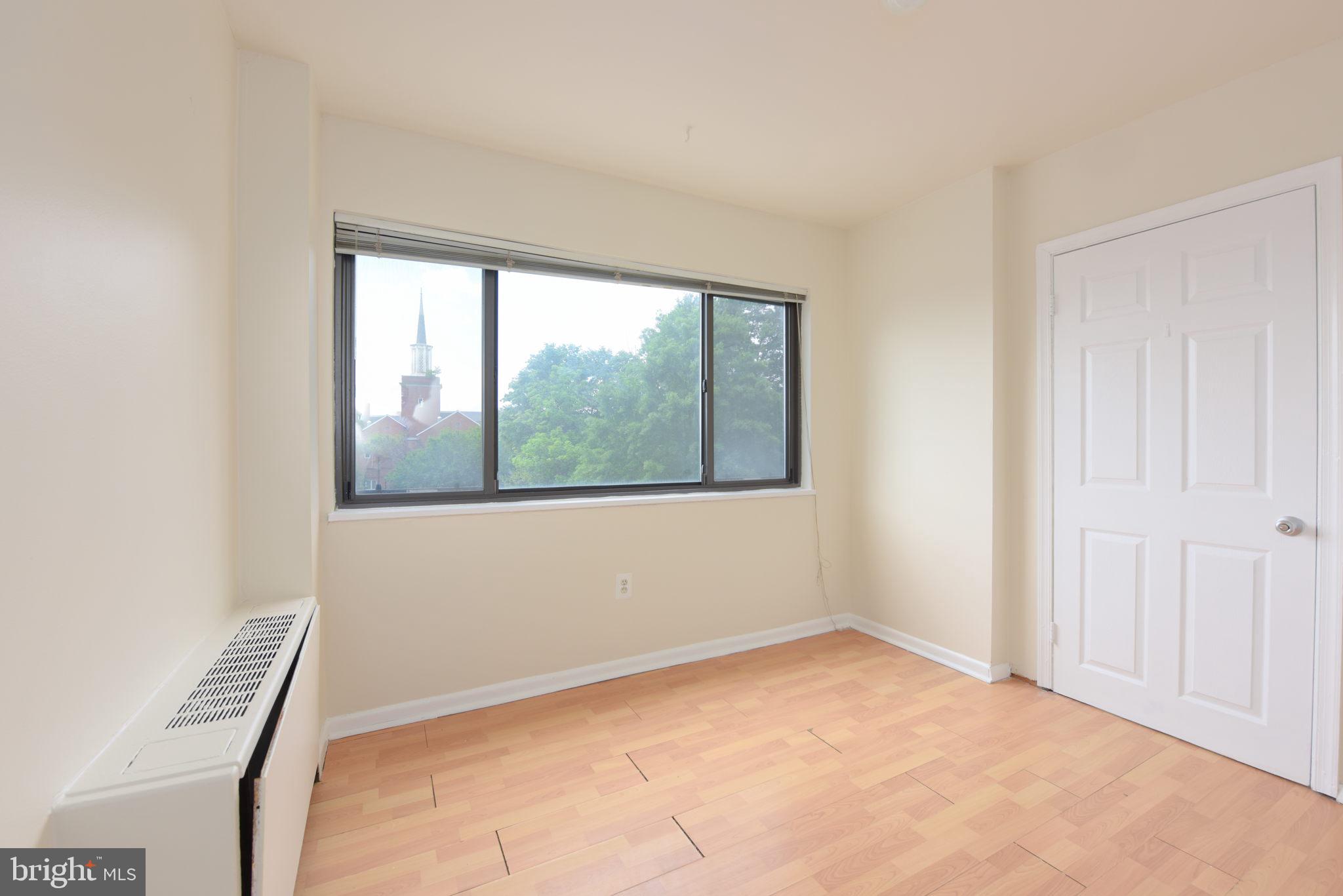 PINEWAY TOWERS - Residential