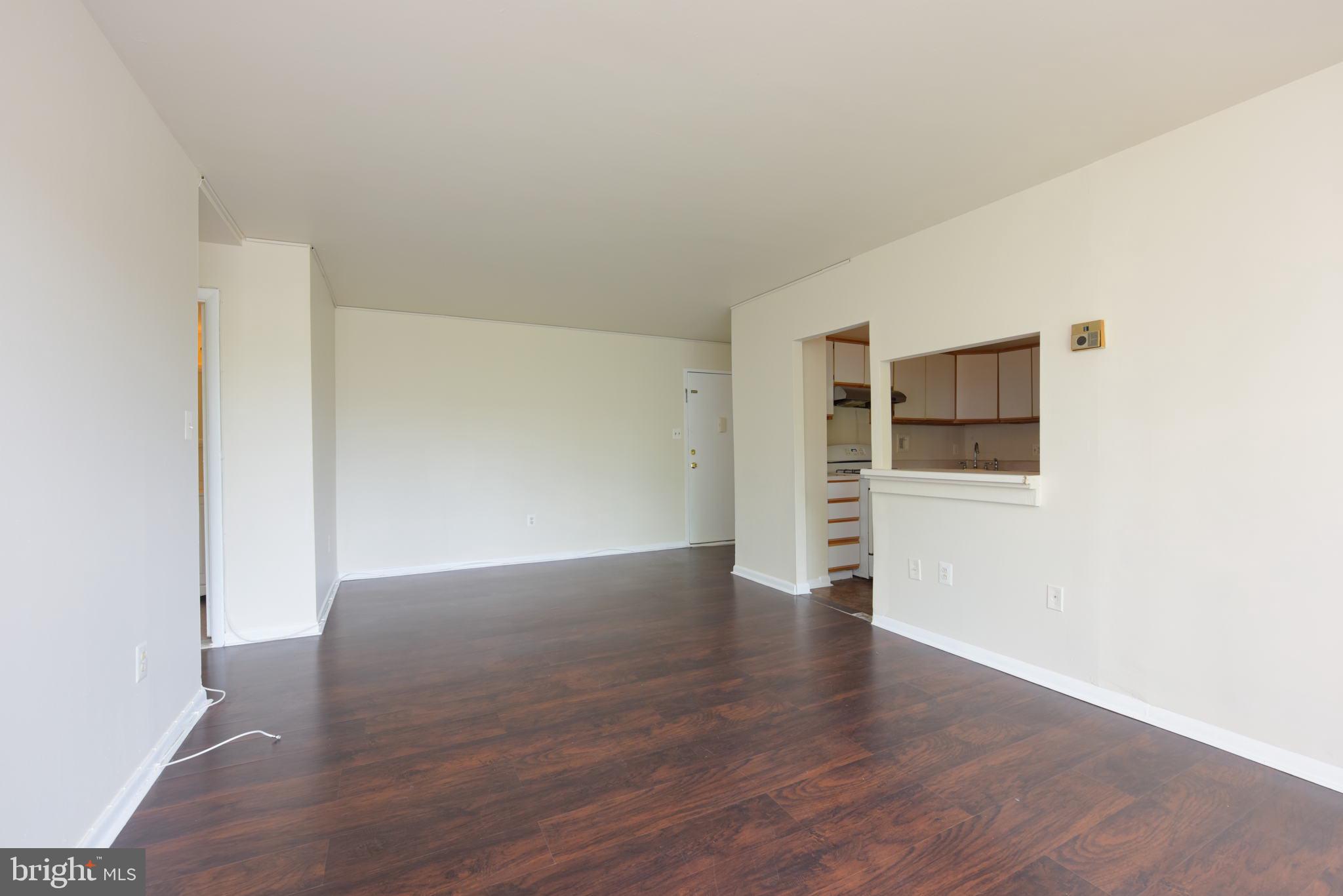 PINEWAY TOWERS - Residential