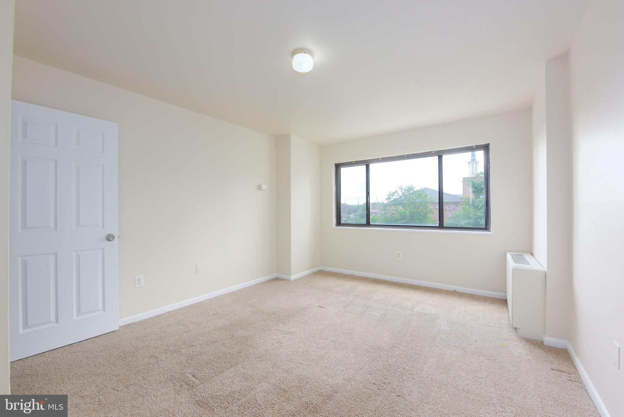 PINEWAY TOWERS - Residential