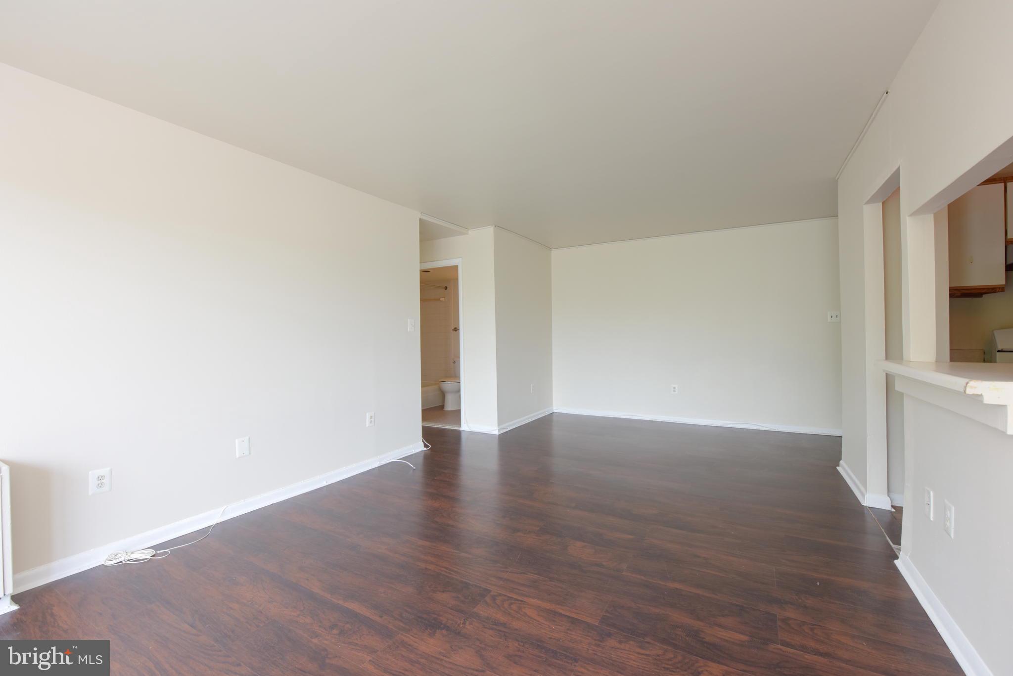 PINEWAY TOWERS - Residential