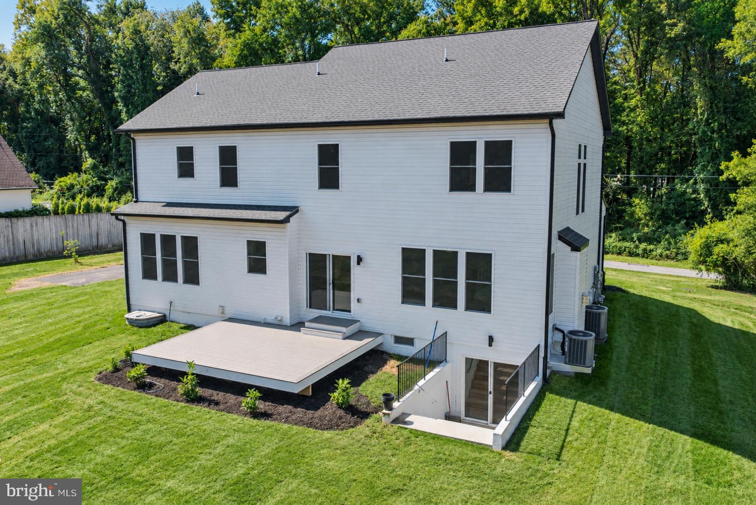1909 MITCHELL DRIVE