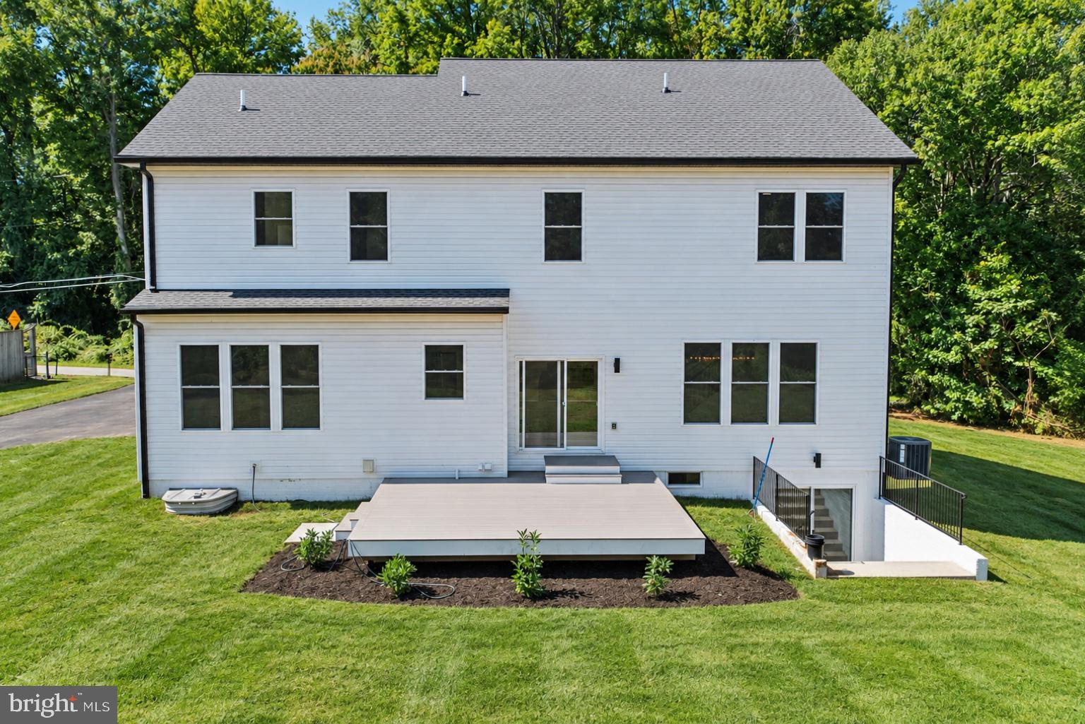 1909 MITCHELL DRIVE