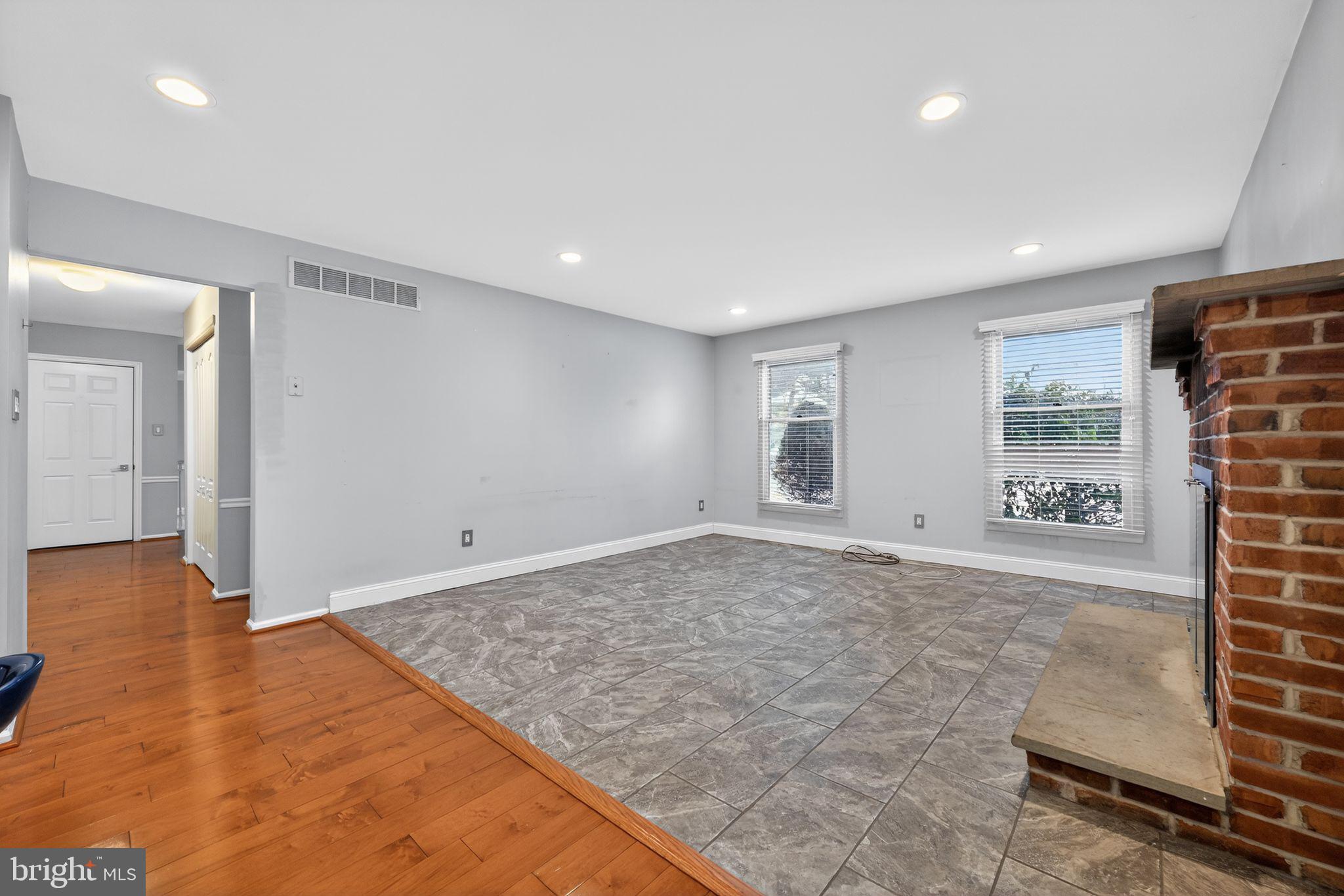 WISTER MEWS - Residential