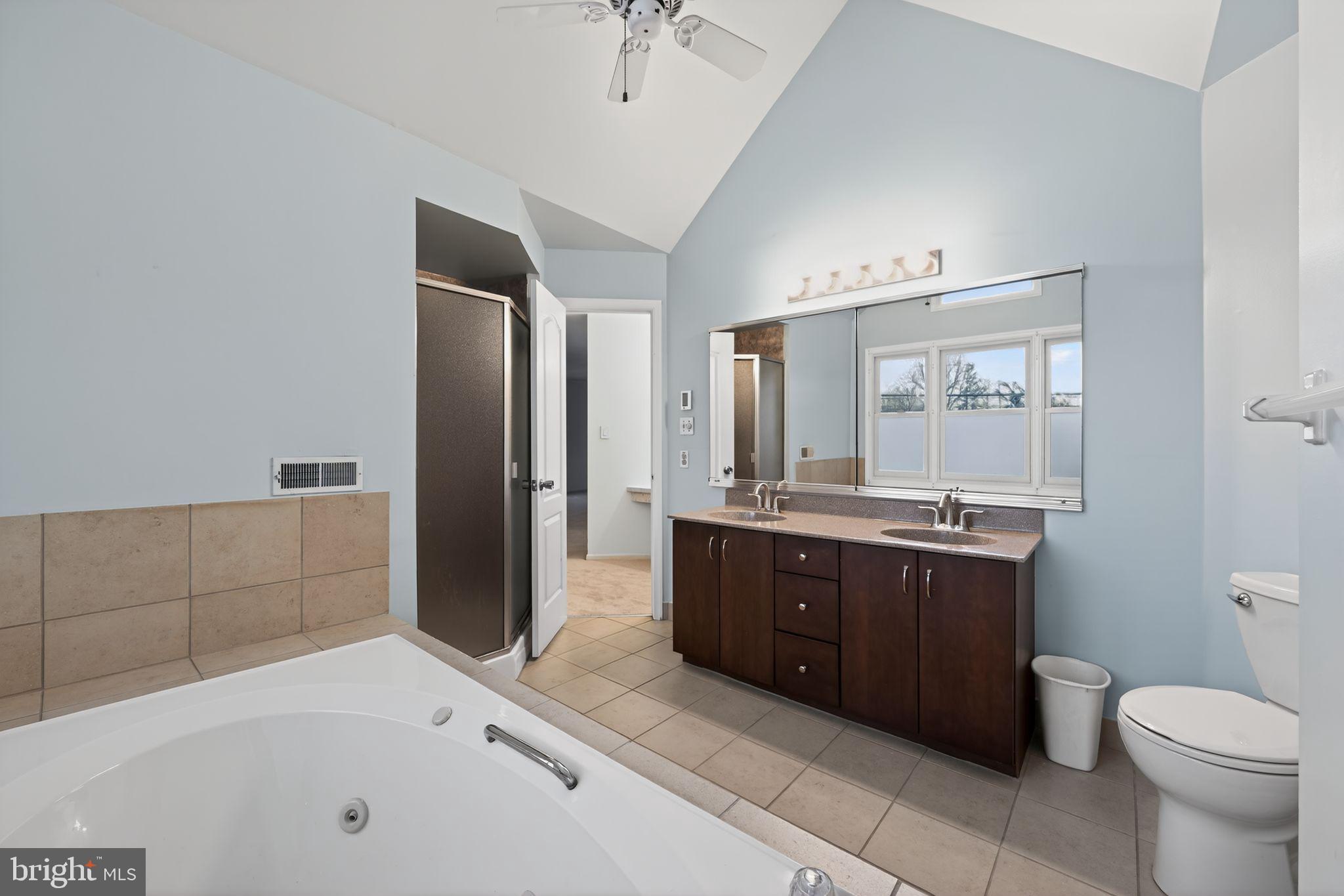 WISTER MEWS - Residential