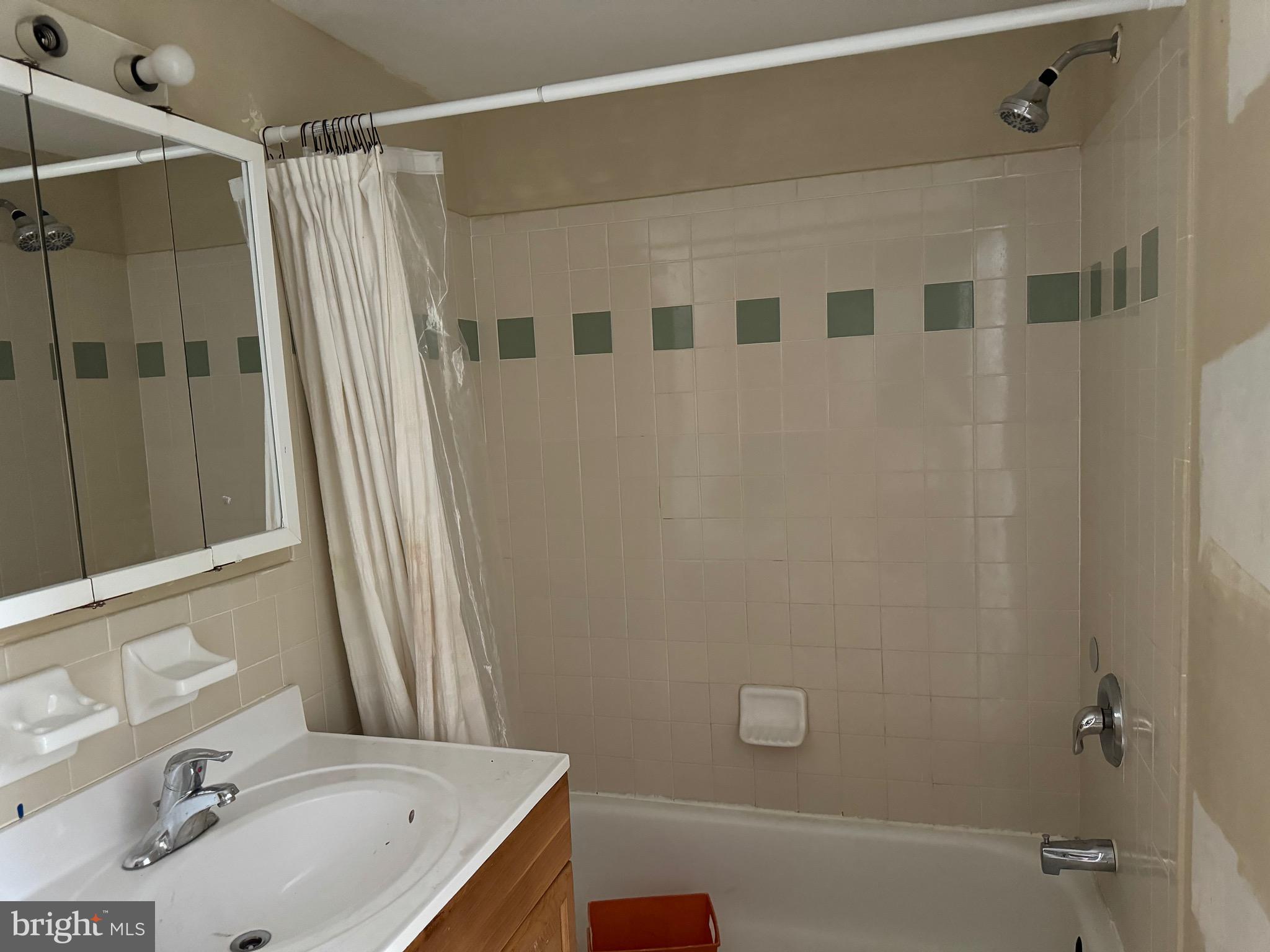 MAYFAIR - Residential