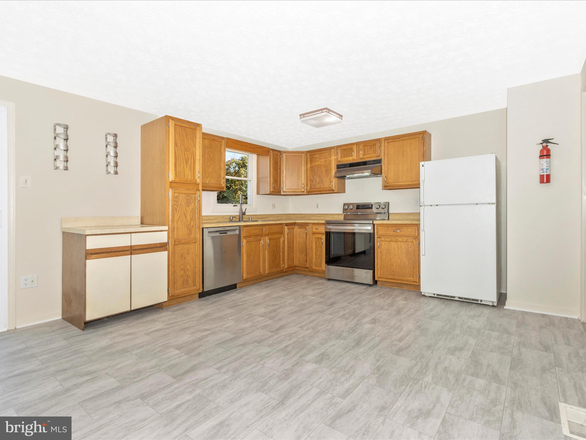 MT AIRY VILLAGE - Residential