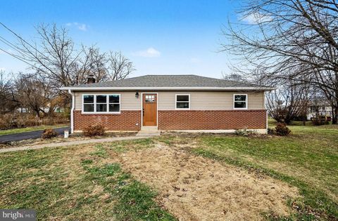 6216 LOCUST STREET HARRISBURG PA 17112