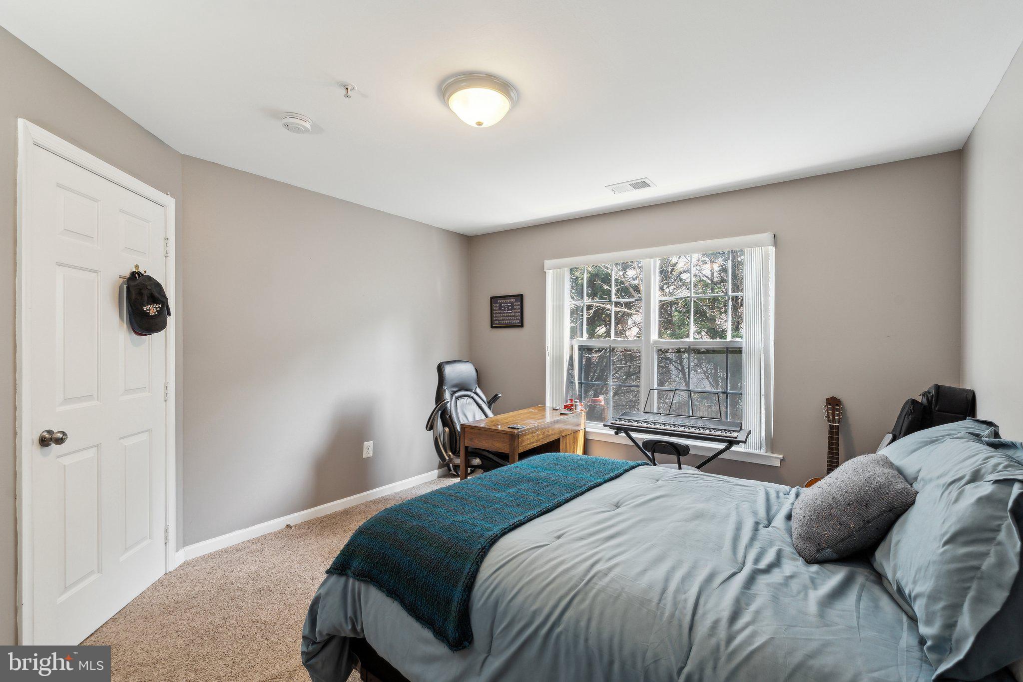 LEESBURG GATEWAY II - Residential Lease