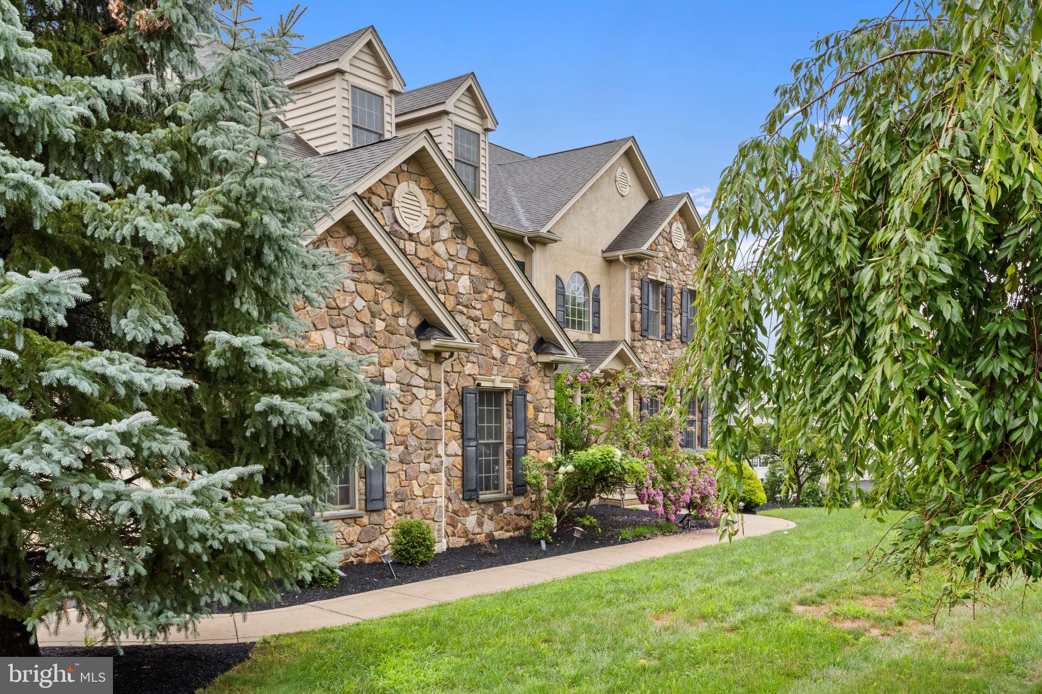 THE STABLES - Residential