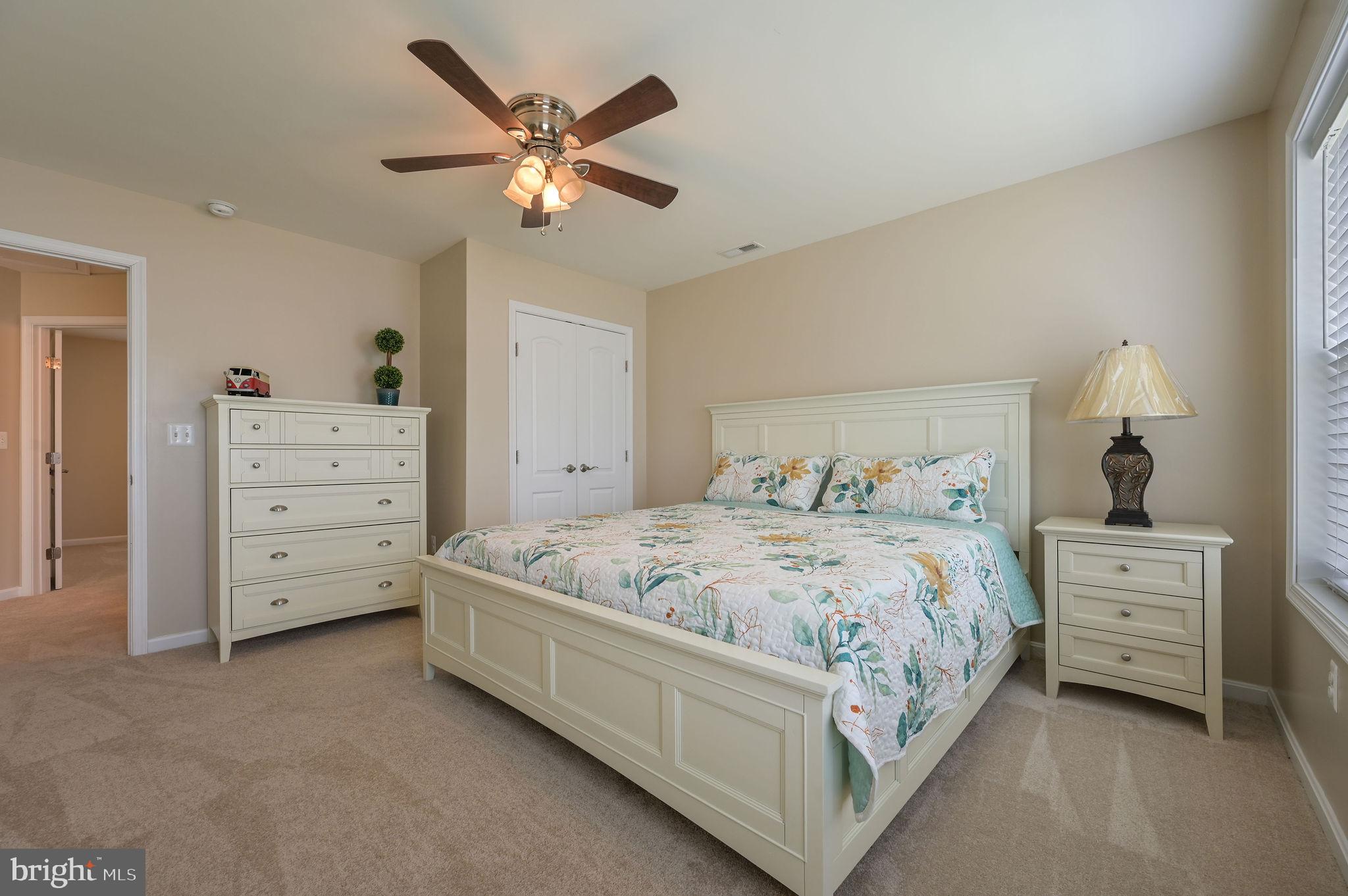 HUNTERS RUN - Residential
