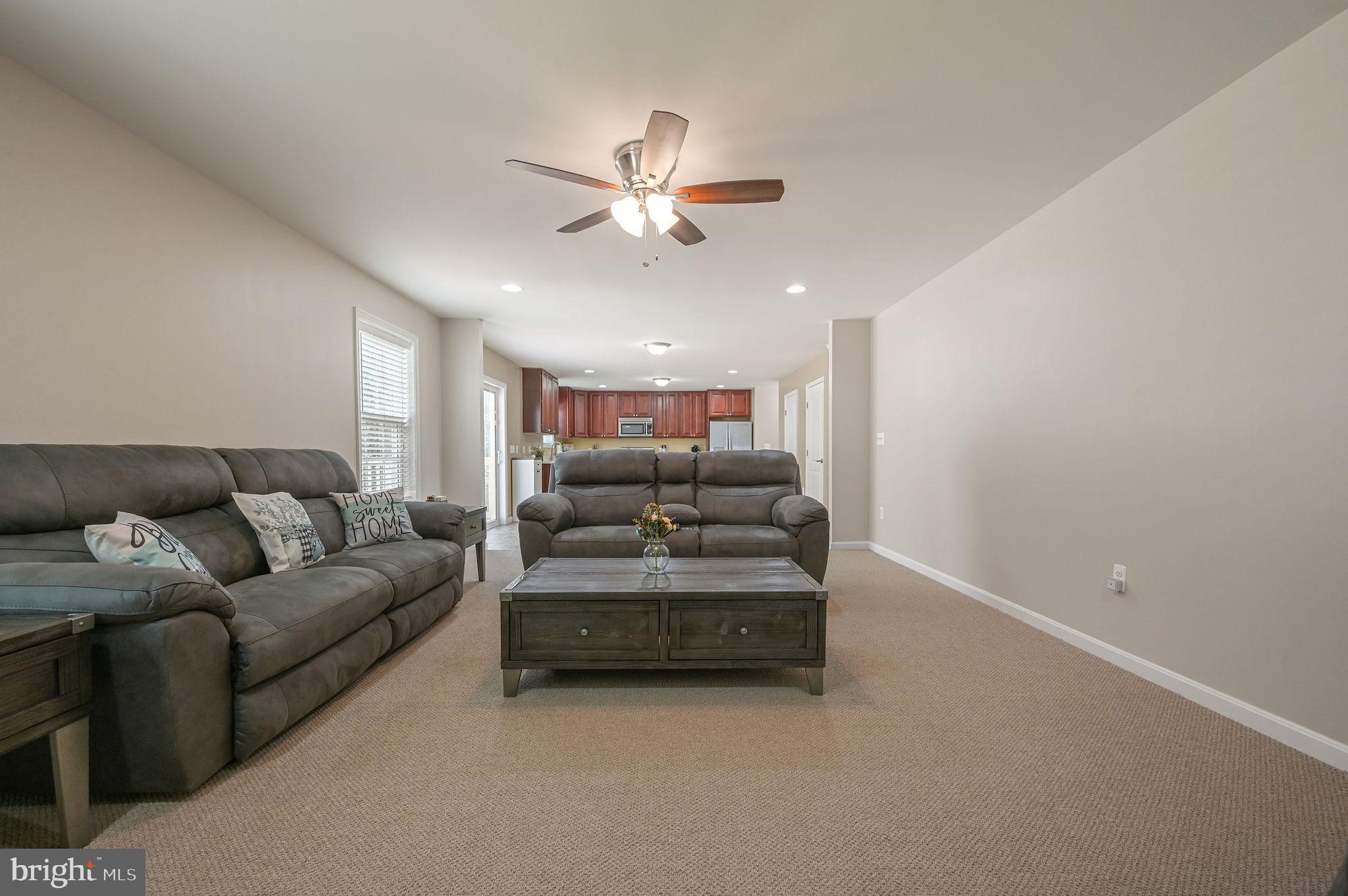 HUNTERS RUN - Residential
