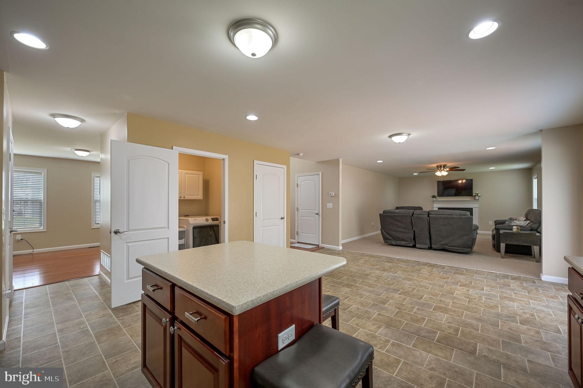 HUNTERS RUN - Residential