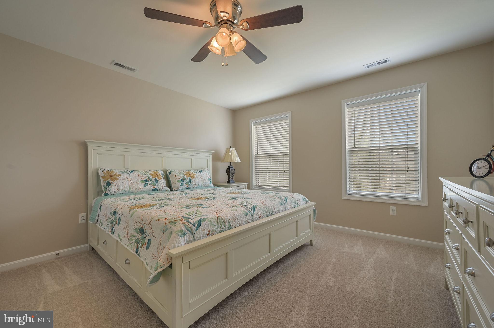 HUNTERS RUN - Residential