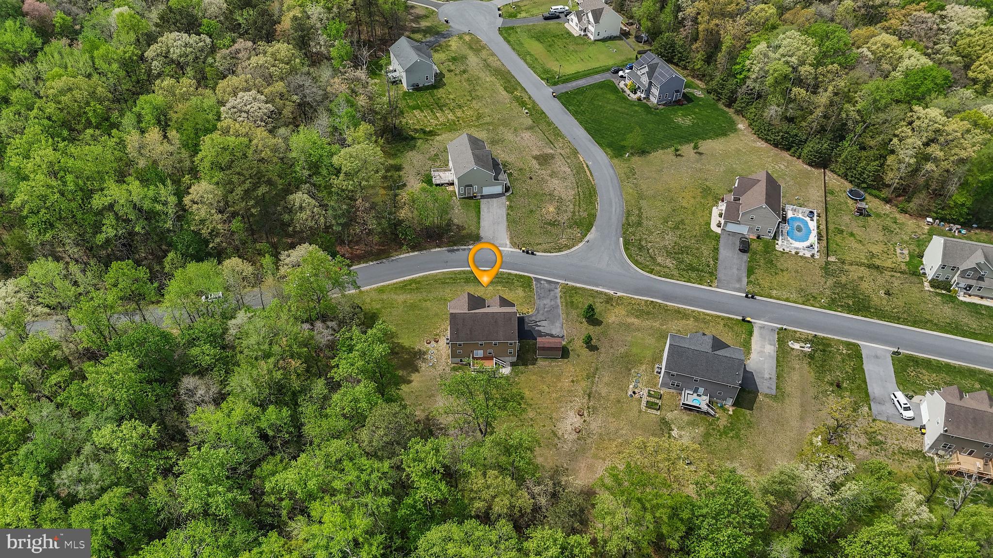 HUNTERS RUN - Residential