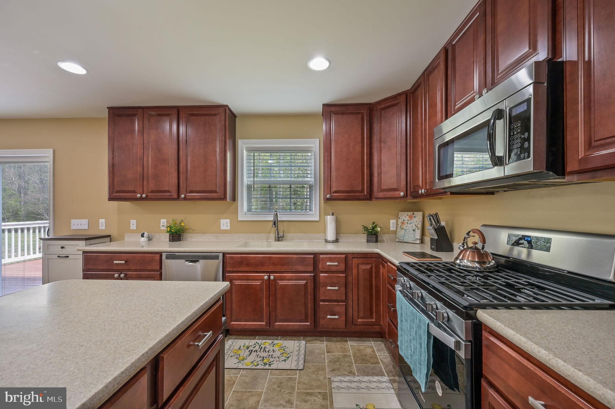 HUNTERS RUN - Residential