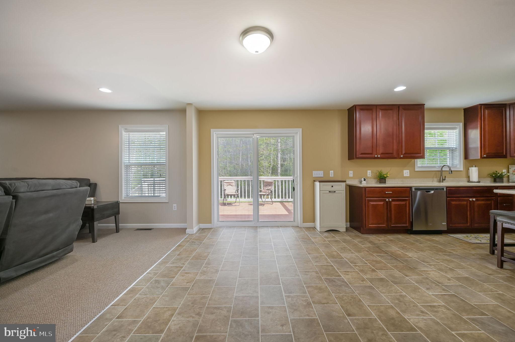 HUNTERS RUN - Residential
