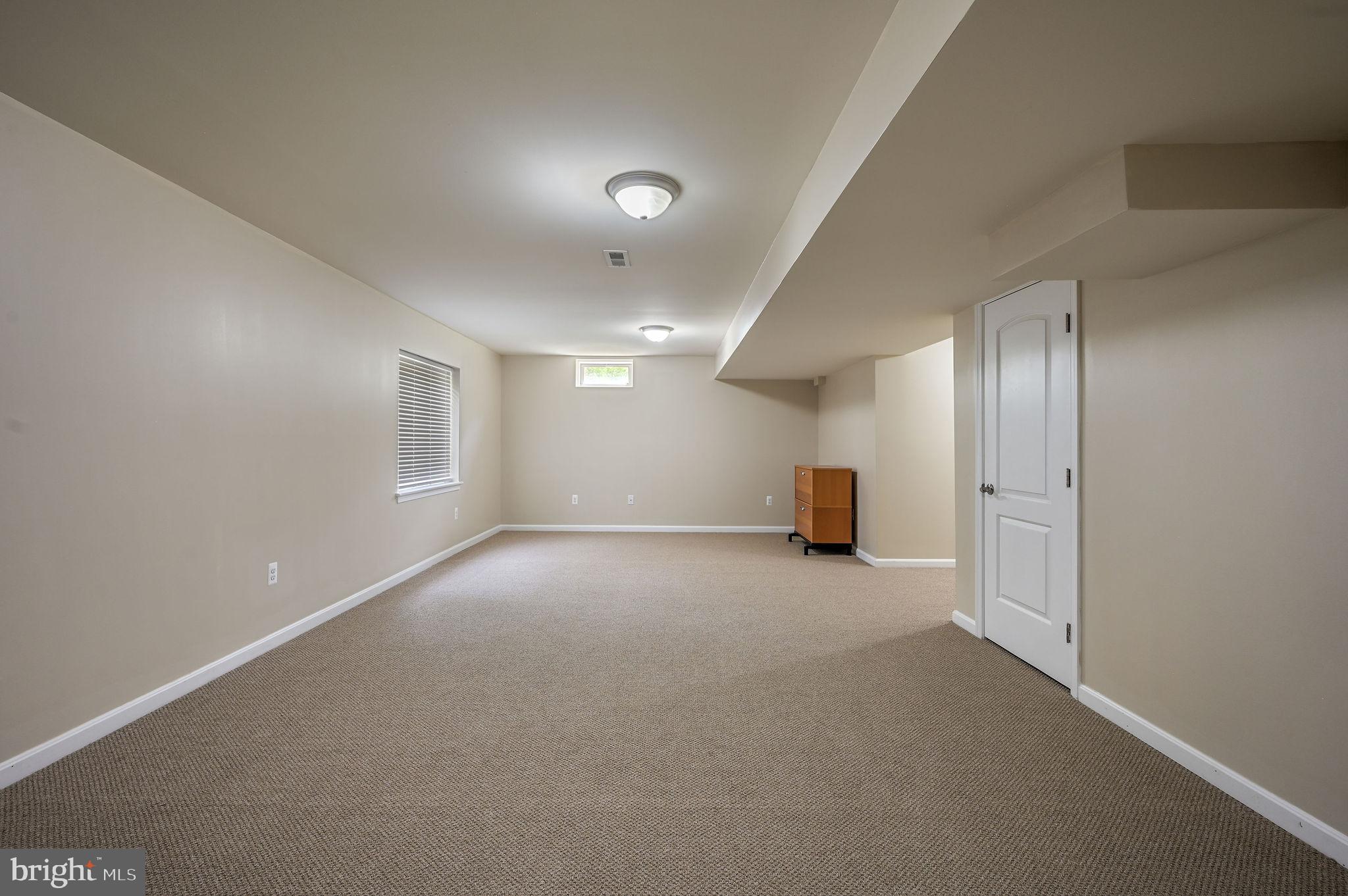 HUNTERS RUN - Residential