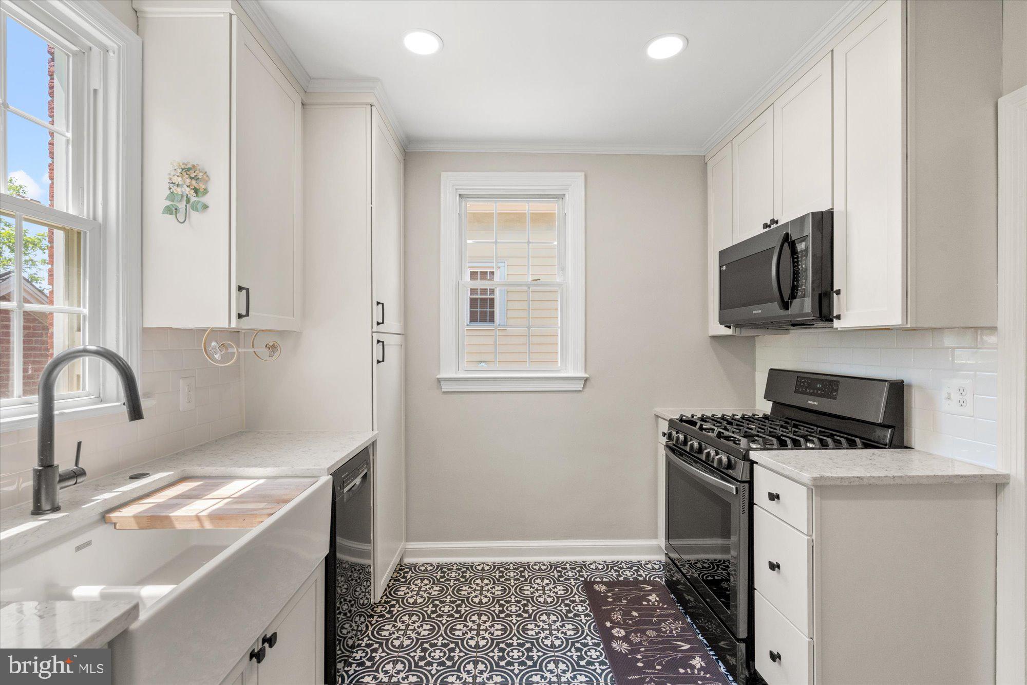 ALCOVA HEIGHTS - Residential