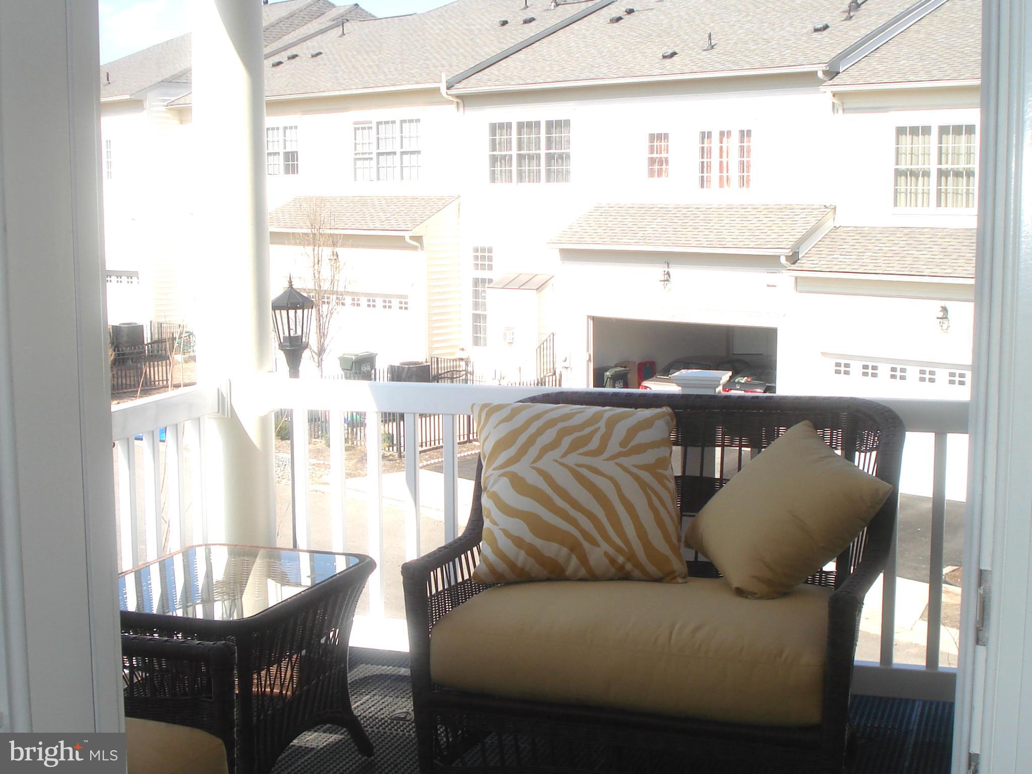 AVONLEA - Residential Lease