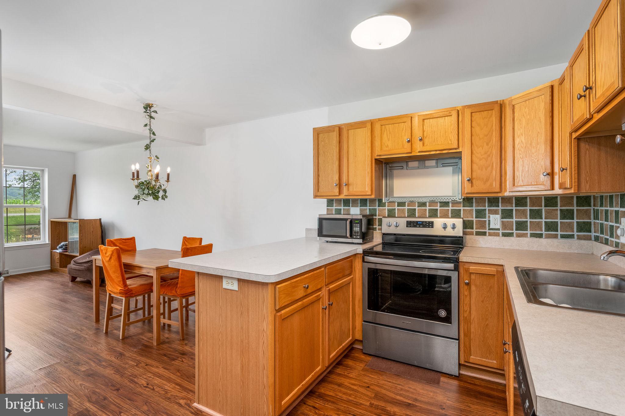 PEBBLE CREEK - Residential