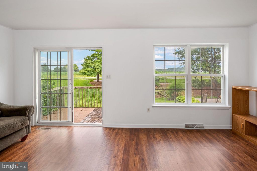 Photo of 3 SANDSTONE CT, LITITZ, PA 17543 (MLS # PALA2036904)