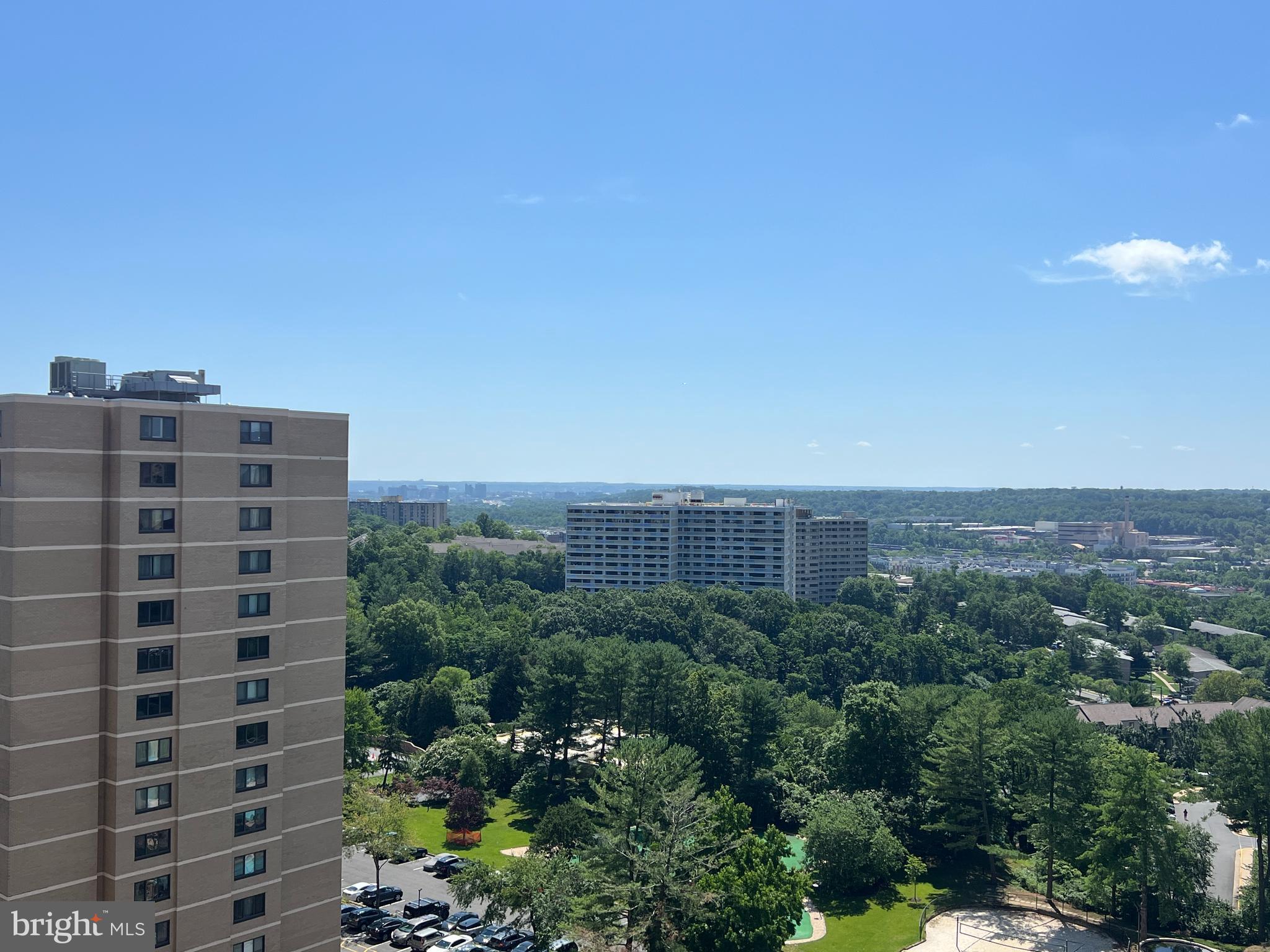 205 YOAKUM PARKWAY 1020