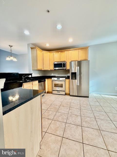 BELMONT BAY - Residential Lease