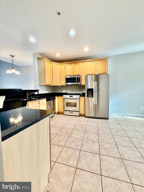 BELMONT BAY - Residential Lease