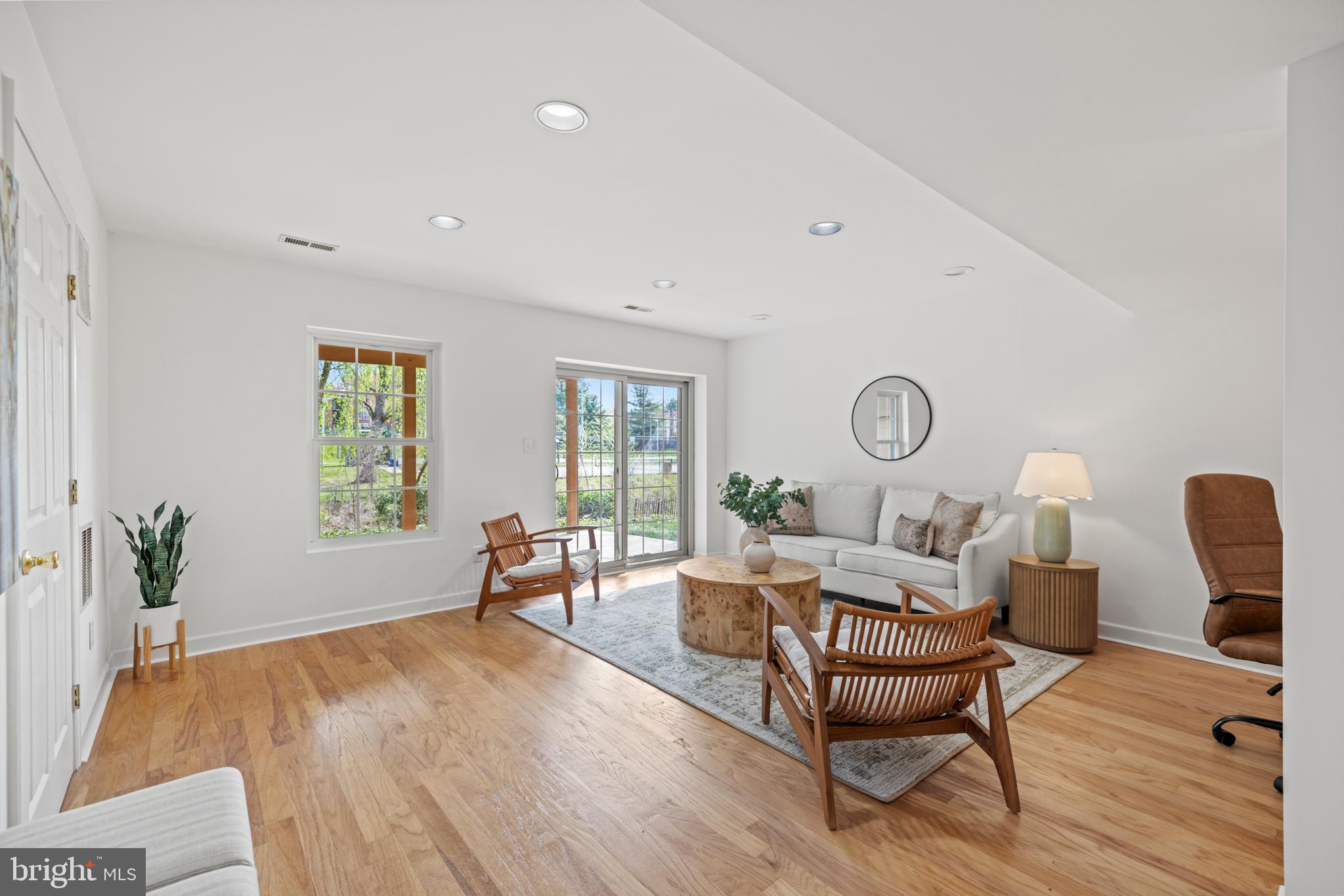 HUNTERS TRACE - Residential