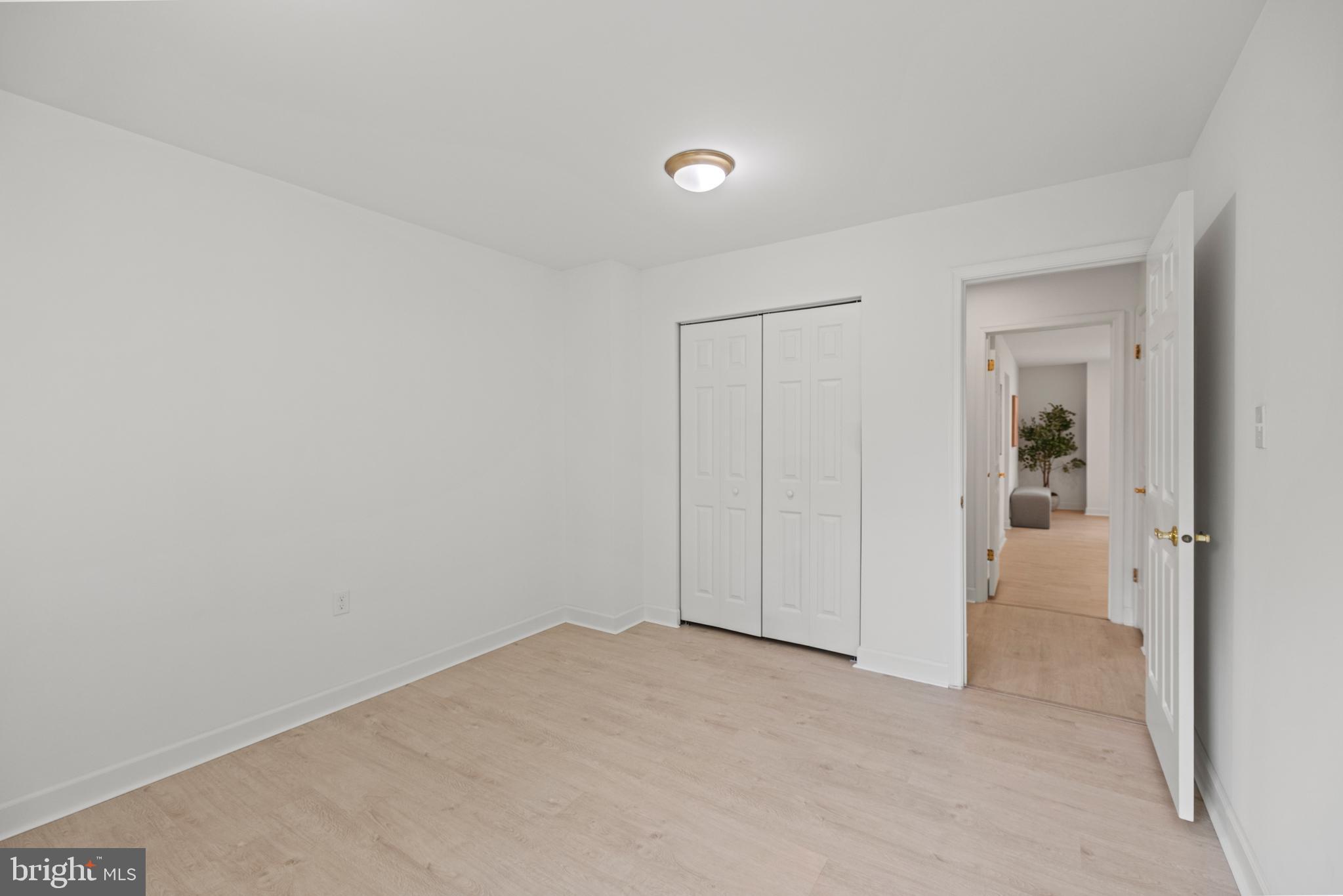 HUNTERS TRACE - Residential