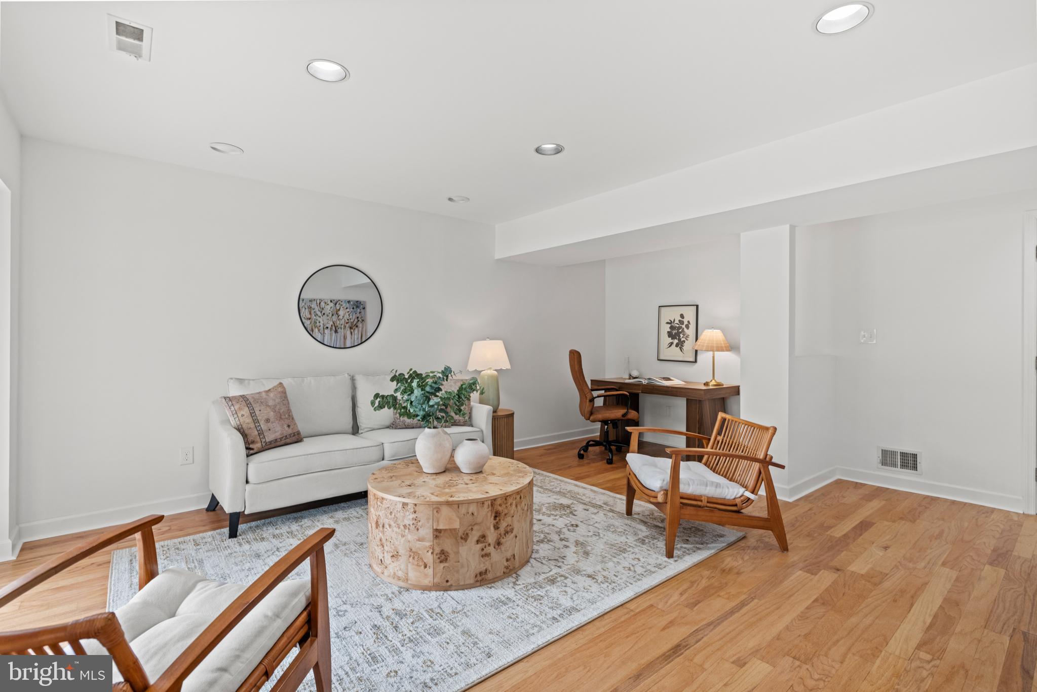 HUNTERS TRACE - Residential